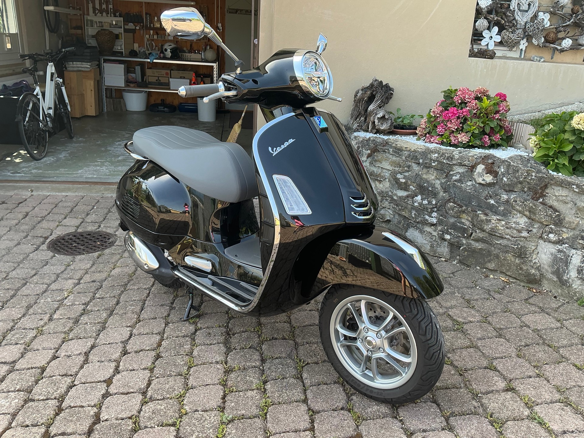 PIAGGIO Vespa GTS 300 ABS-image-0