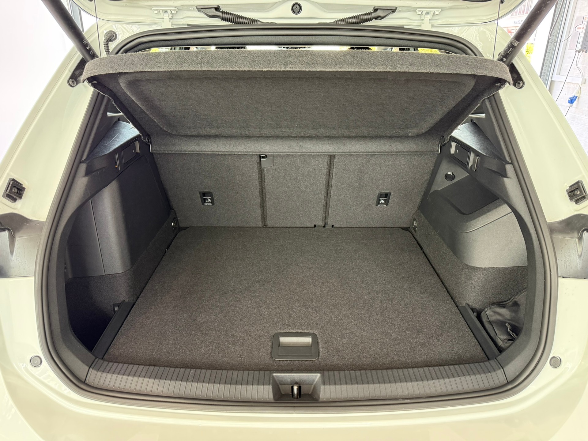 VW Tiguan 1.5 TSI evo2 eHybrid R-Line DSG-image-6
