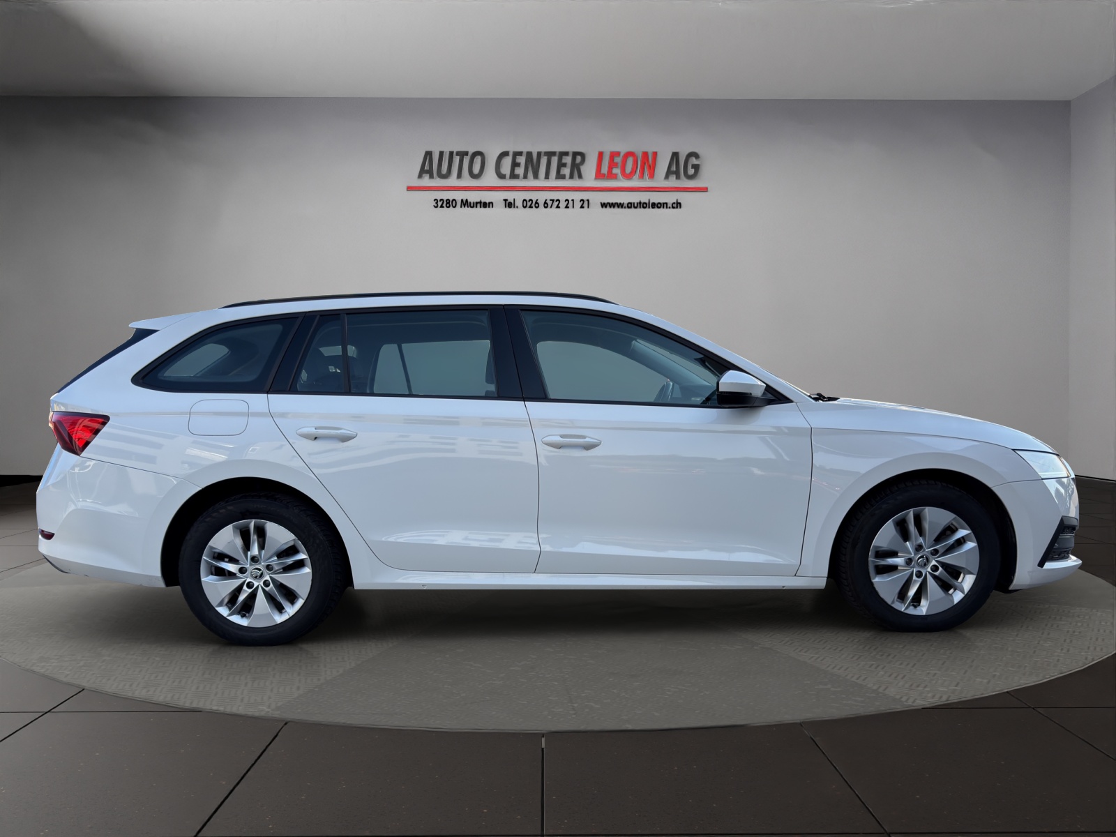 SKODA Octavia Combi 2.0 TDI DSG Ambition 4x4-image-6
