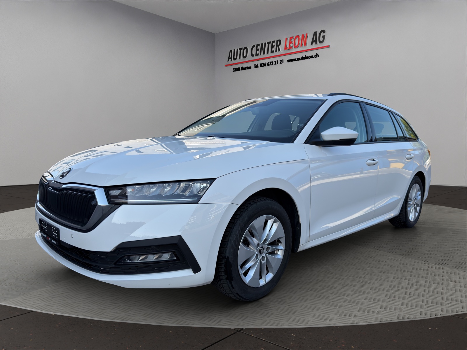 SKODA Octavia Combi 2.0 TDI DSG Ambition 4x4-showroom-element-1