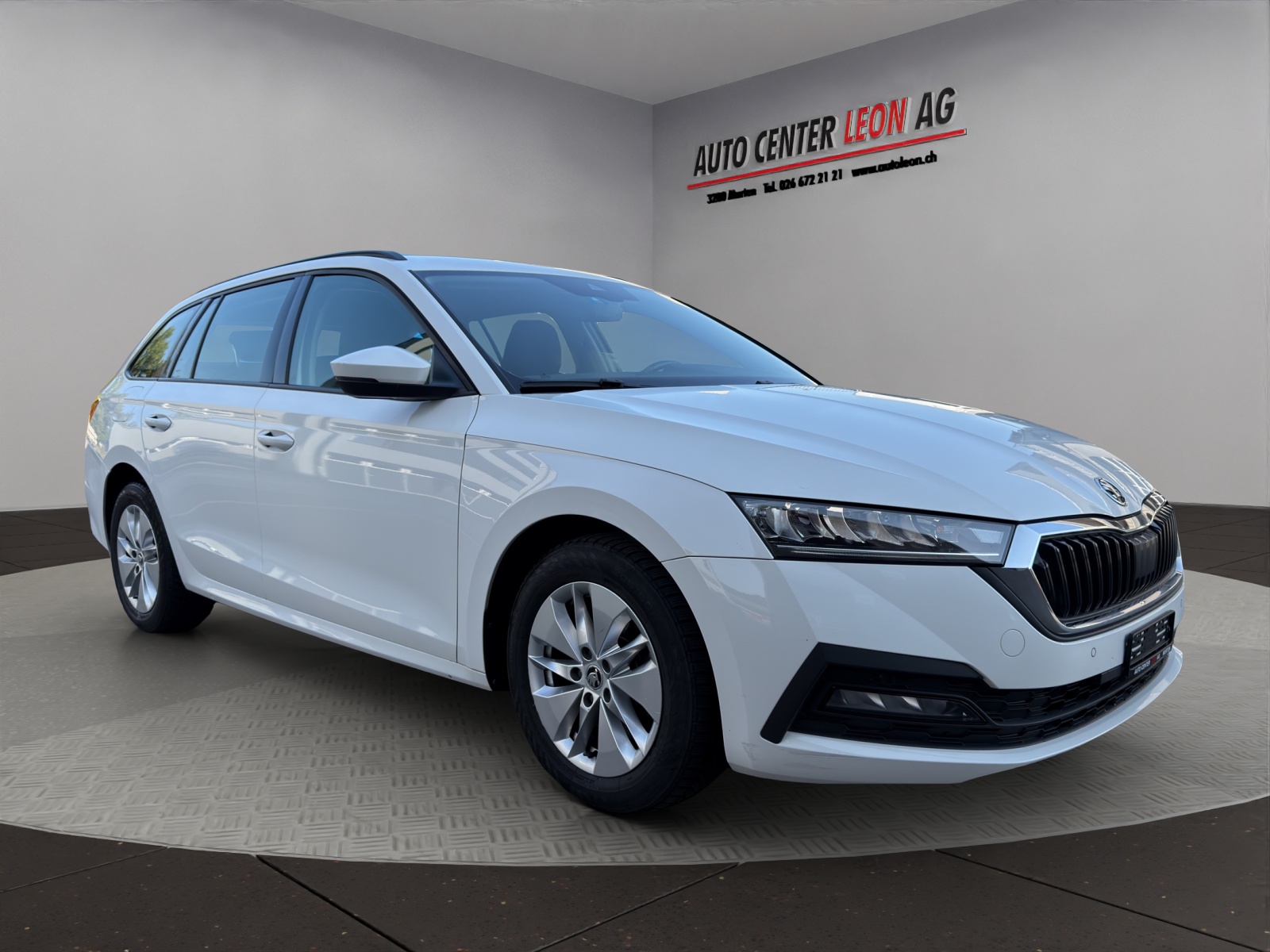SKODA Octavia Combi 2.0 TDI DSG Ambition 4x4-image-7