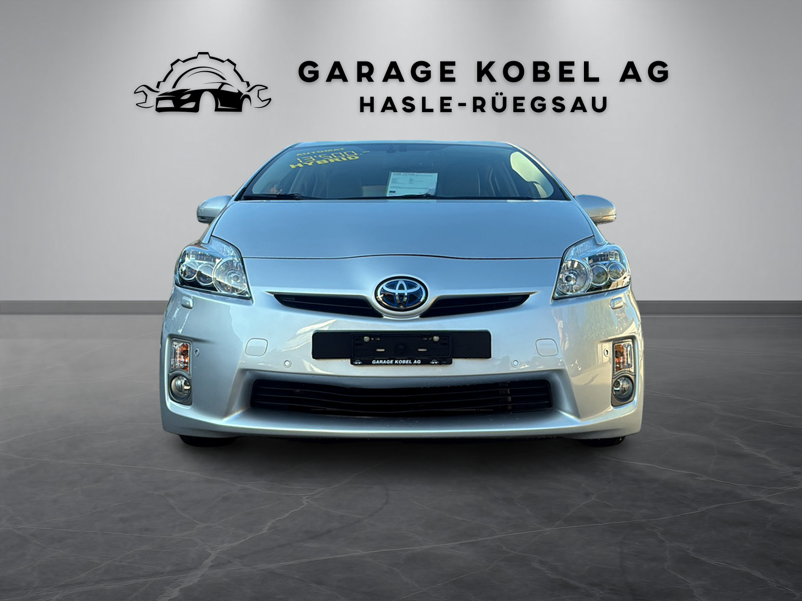 TOYOTA Prius 1.8 16V HSD Sol Premium-showroom-element-1