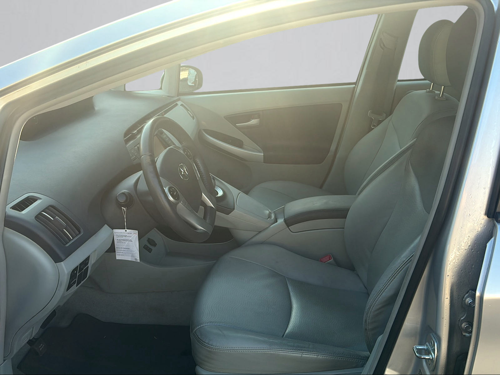 TOYOTA Prius 1.8 16V HSD Sol Premium-image-4