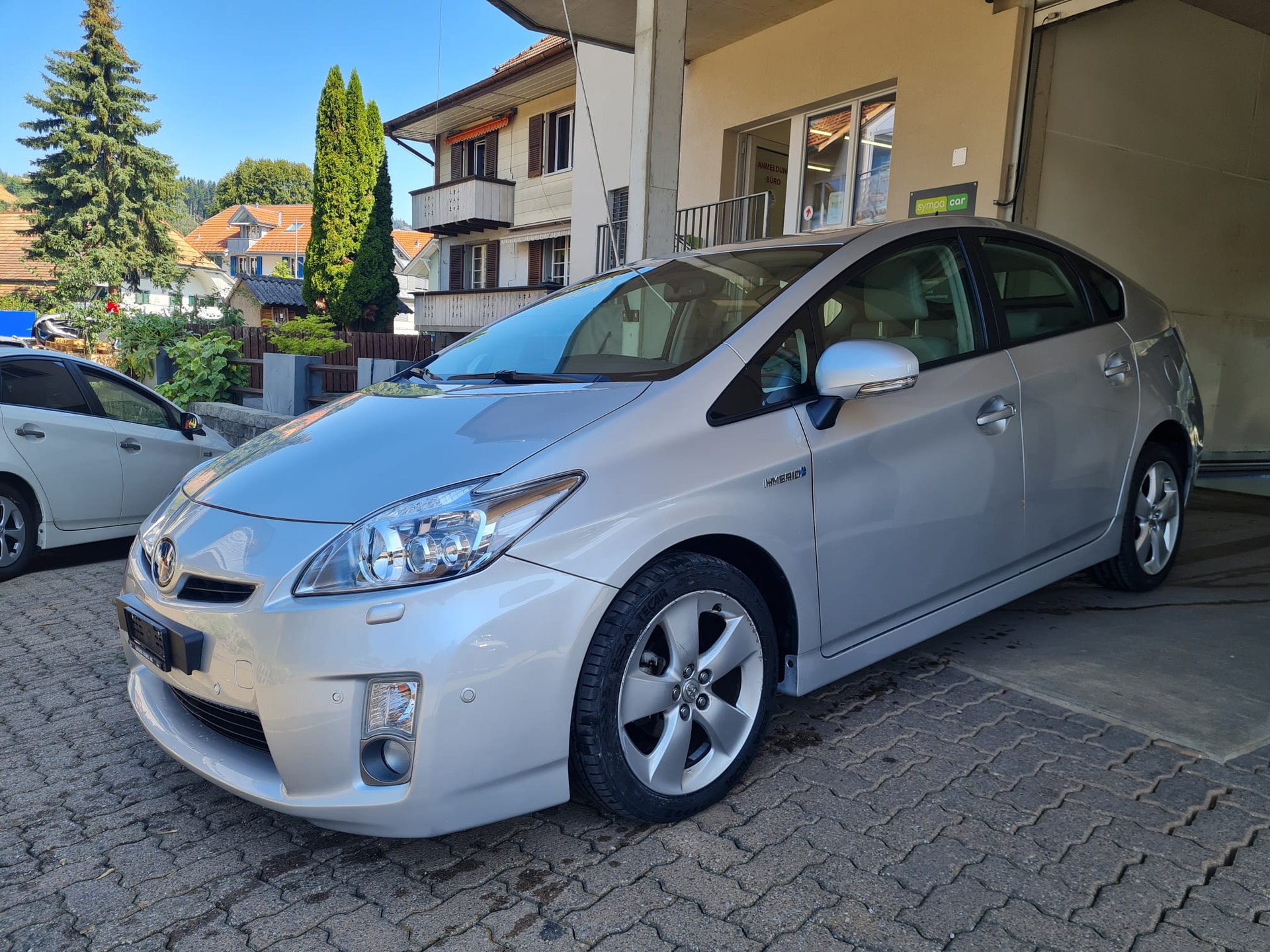 TOYOTA Prius 1.8 16V HSD Sol Premium