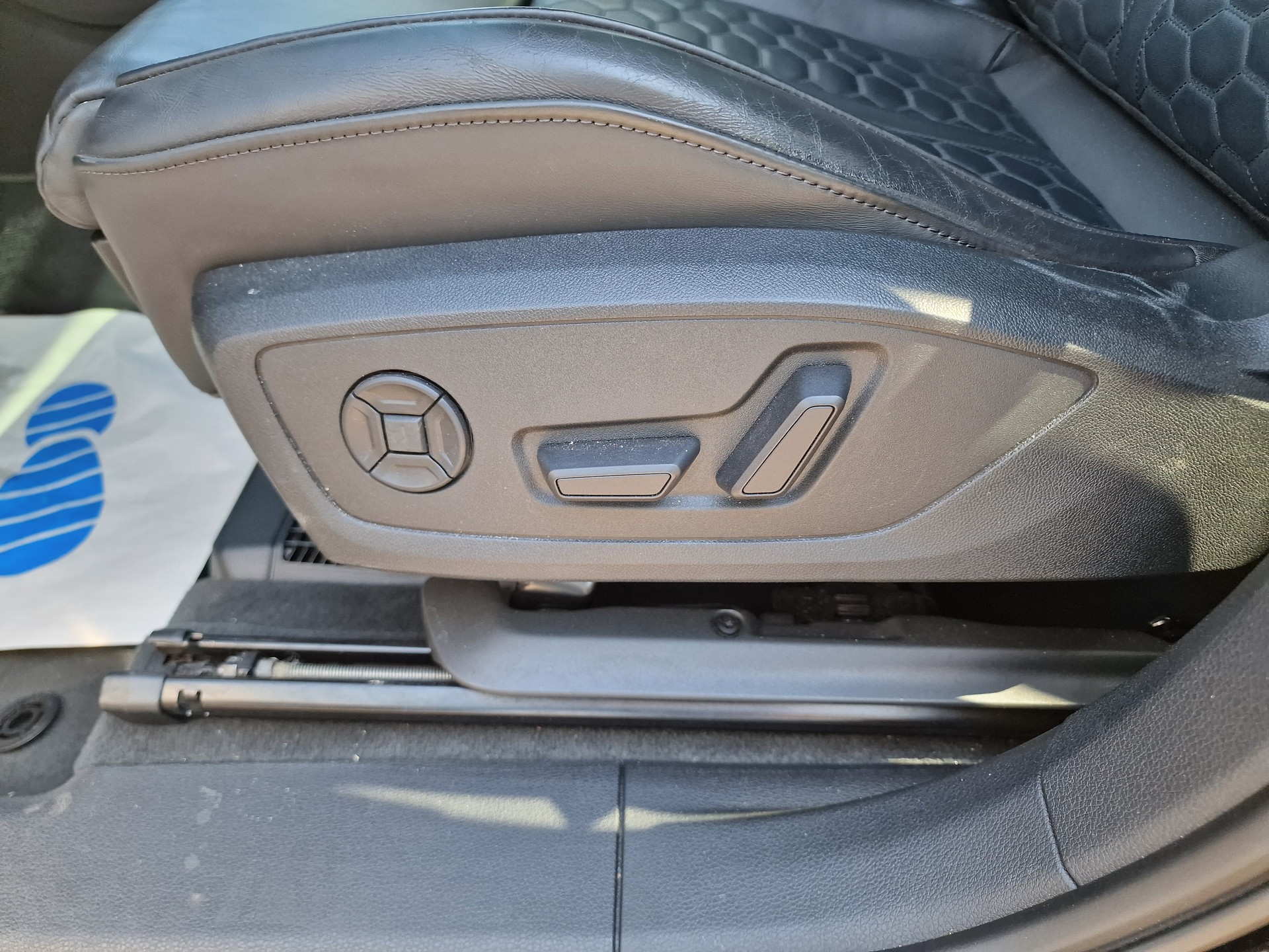 AUDI RS Q3 2.5 TFSI quattro S tronic RS Sportauspuff 24Mt Gara-image-12