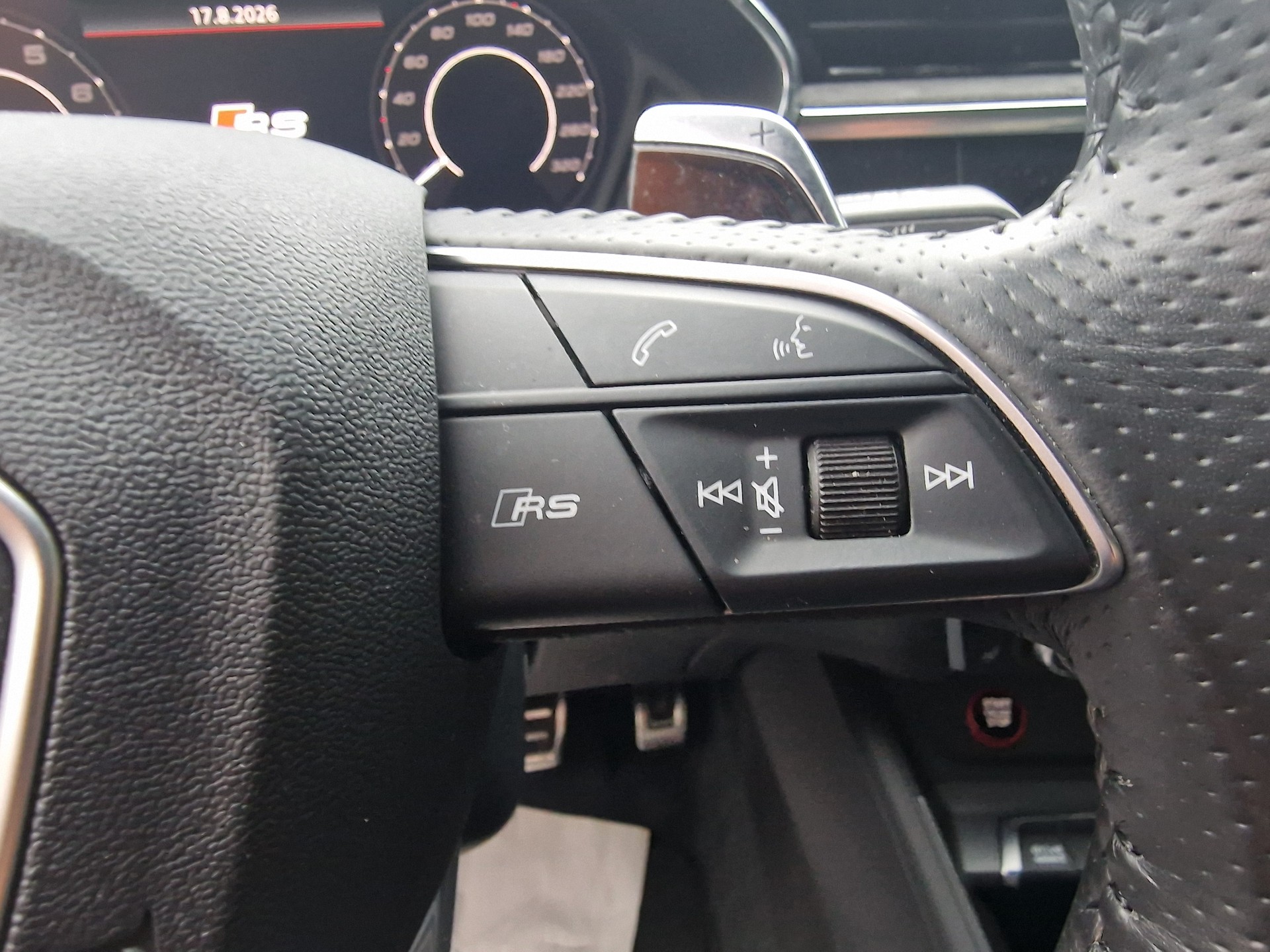 AUDI RS Q3 2.5 TFSI quattro S tronic RS Sportauspuff 24Mt Gara-image-17