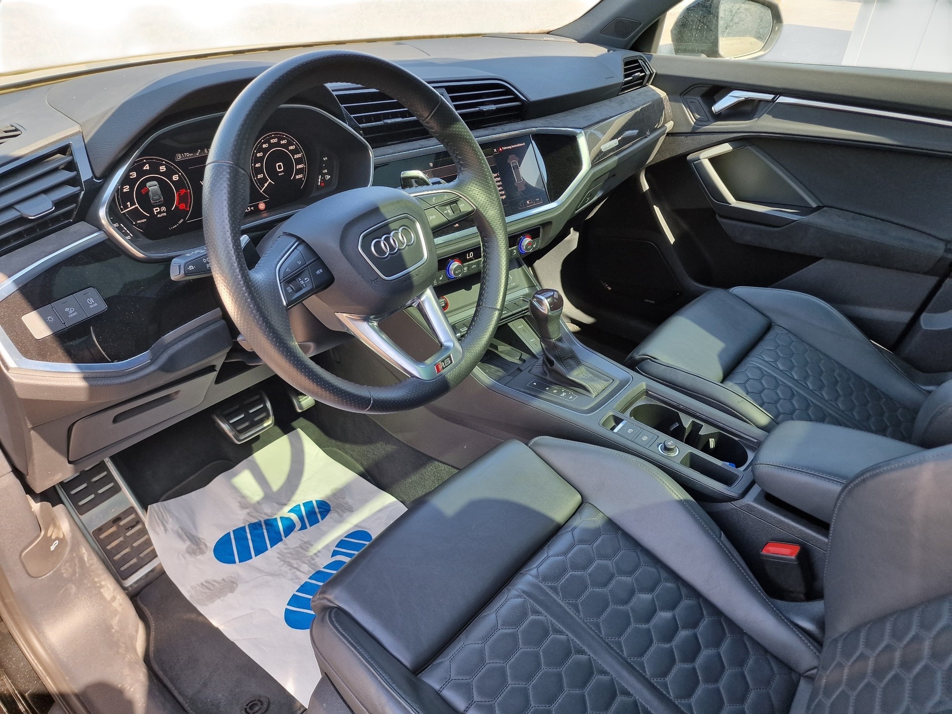 AUDI RS Q3 2.5 TFSI quattro S tronic RS Sportauspuff 24Mt Gara-image-8