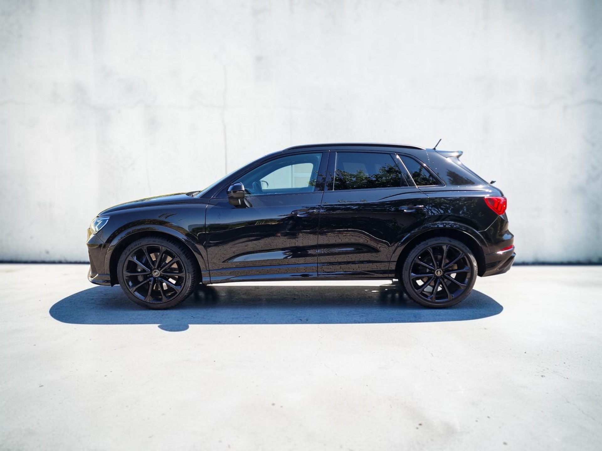 AUDI RS Q3 2.5 TFSI quattro S tronic RS Sportauspuff 24Mt Gara-image-4