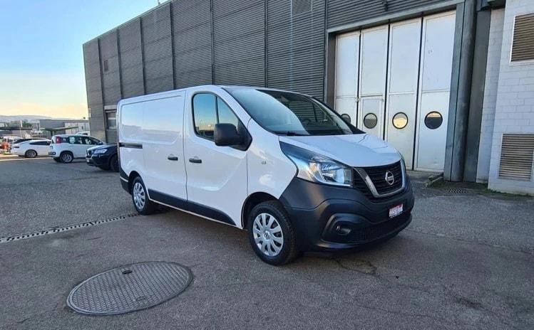 NISSAN NV300 dCi 125 2.9 L1H1 Comfort ** 3-Plätzer ** RF-Kamera ** Anh-Kupplung ** Werkstatt-Einrichtung **