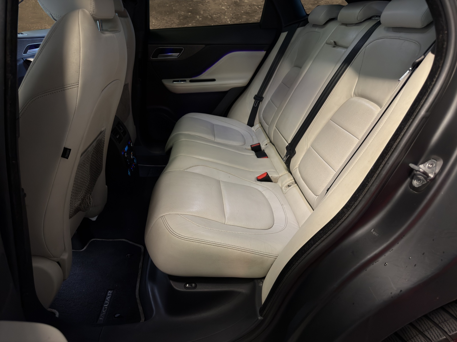 JAGUAR F-Pace 3.0 TD R-Sport AWD Automatik-image-14