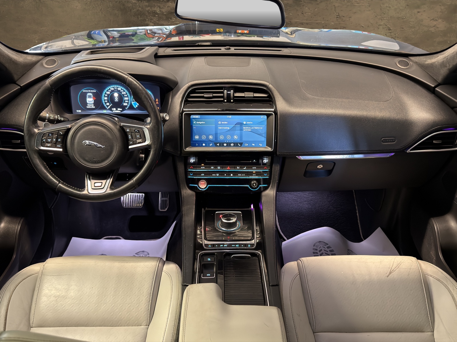 JAGUAR F-Pace 3.0 TD R-Sport AWD Automatik-showroom-element-3