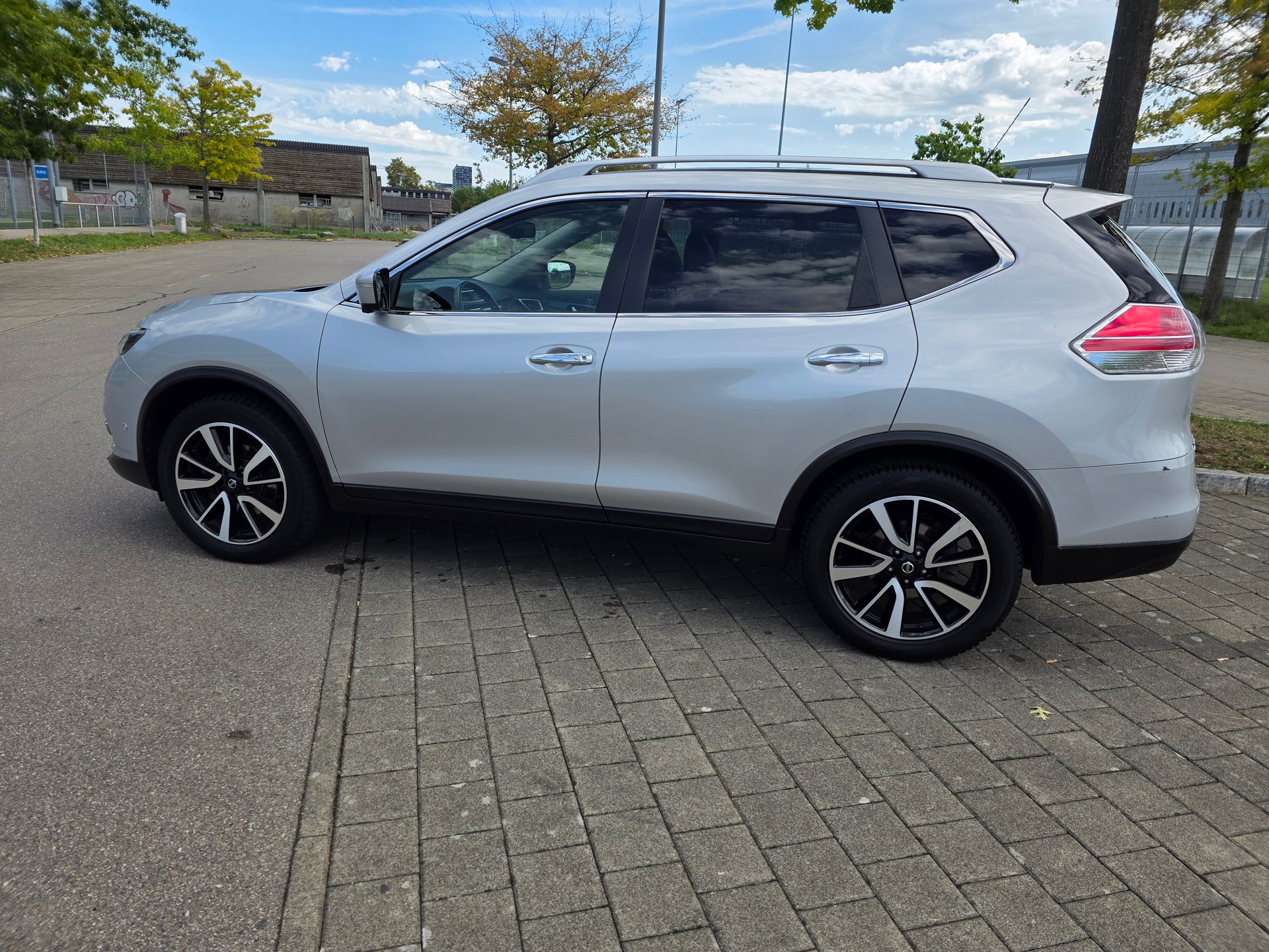 NISSAN X-Trail 1.6 dCi tekna Xtronic CVT-showroom-element-3