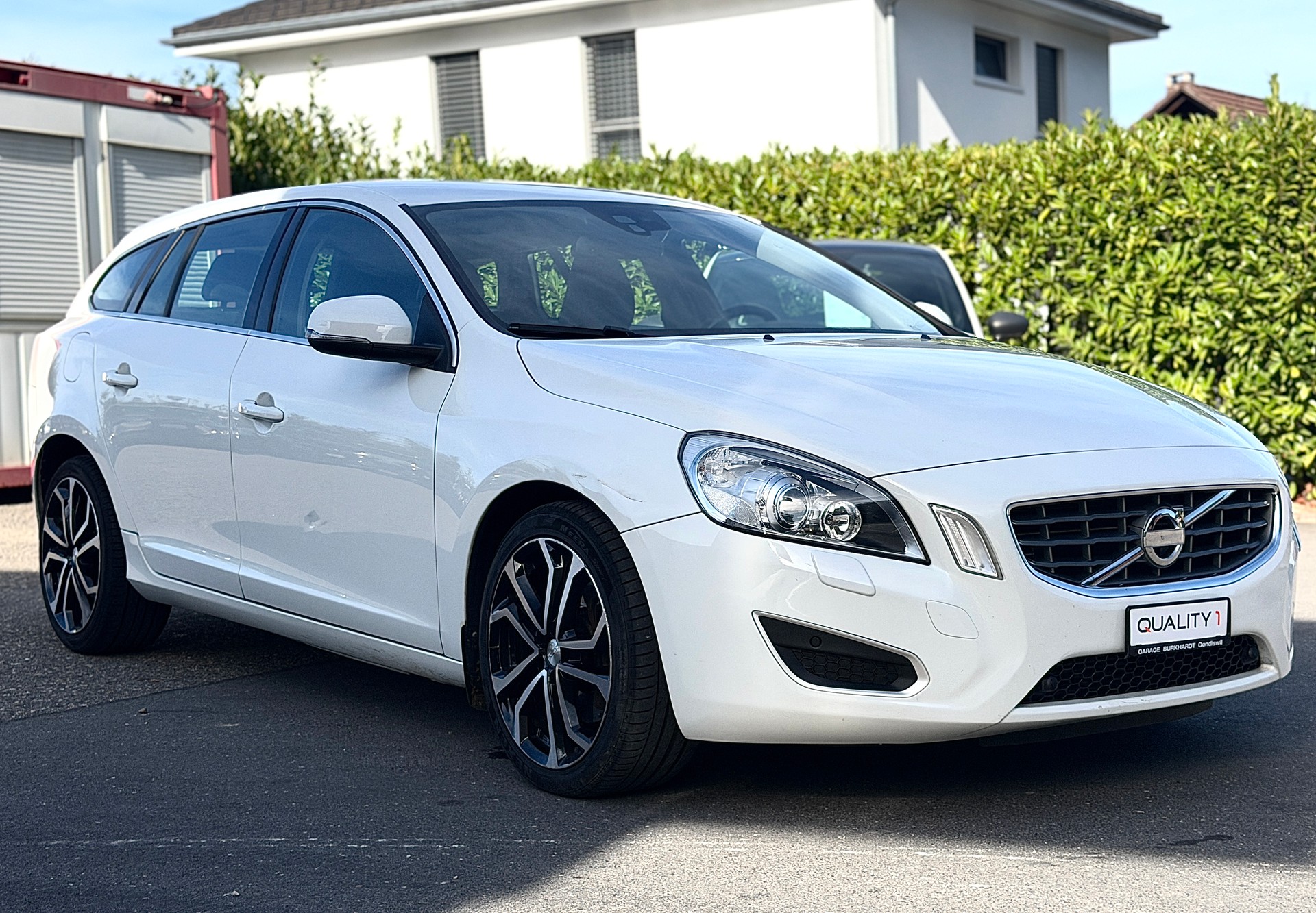 VOLVO V60 T5 Summum