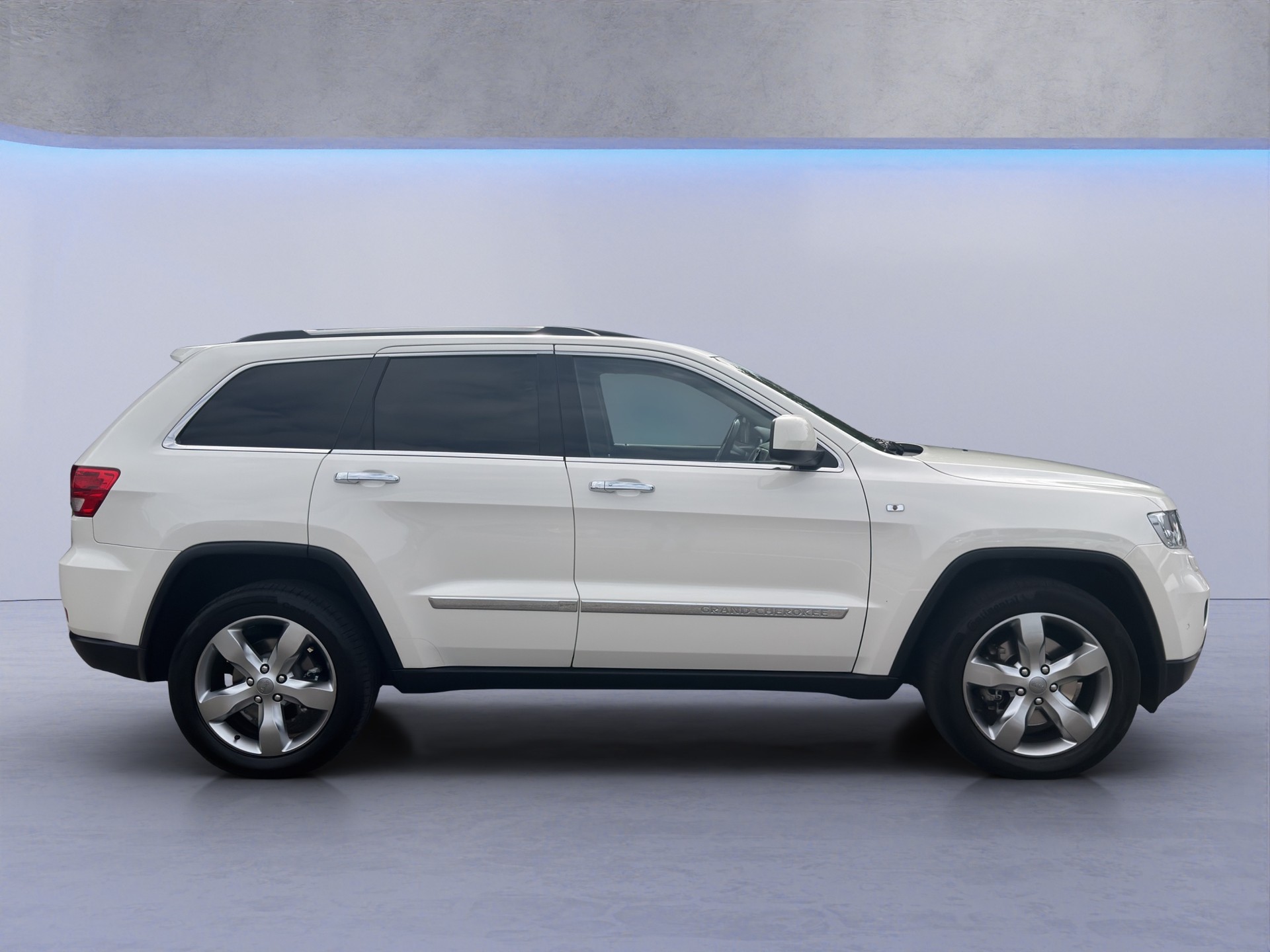 JEEP Grand Cherokee 3.0 CRD Overland Automatic-image-6