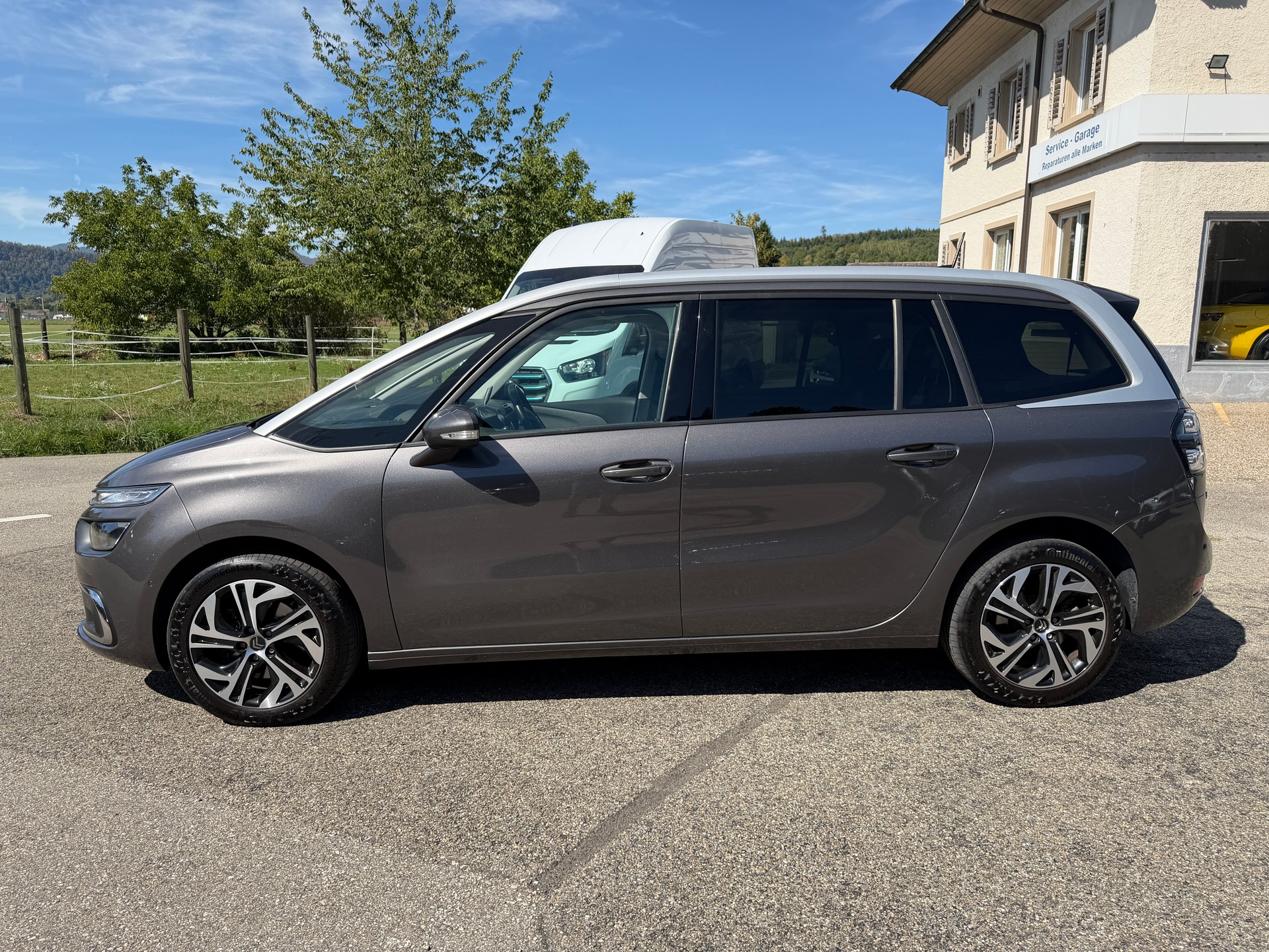 CITROEN Grand C4 Spacetourer 2.0 BlueHDi Shine EAT8-showroom-element-1