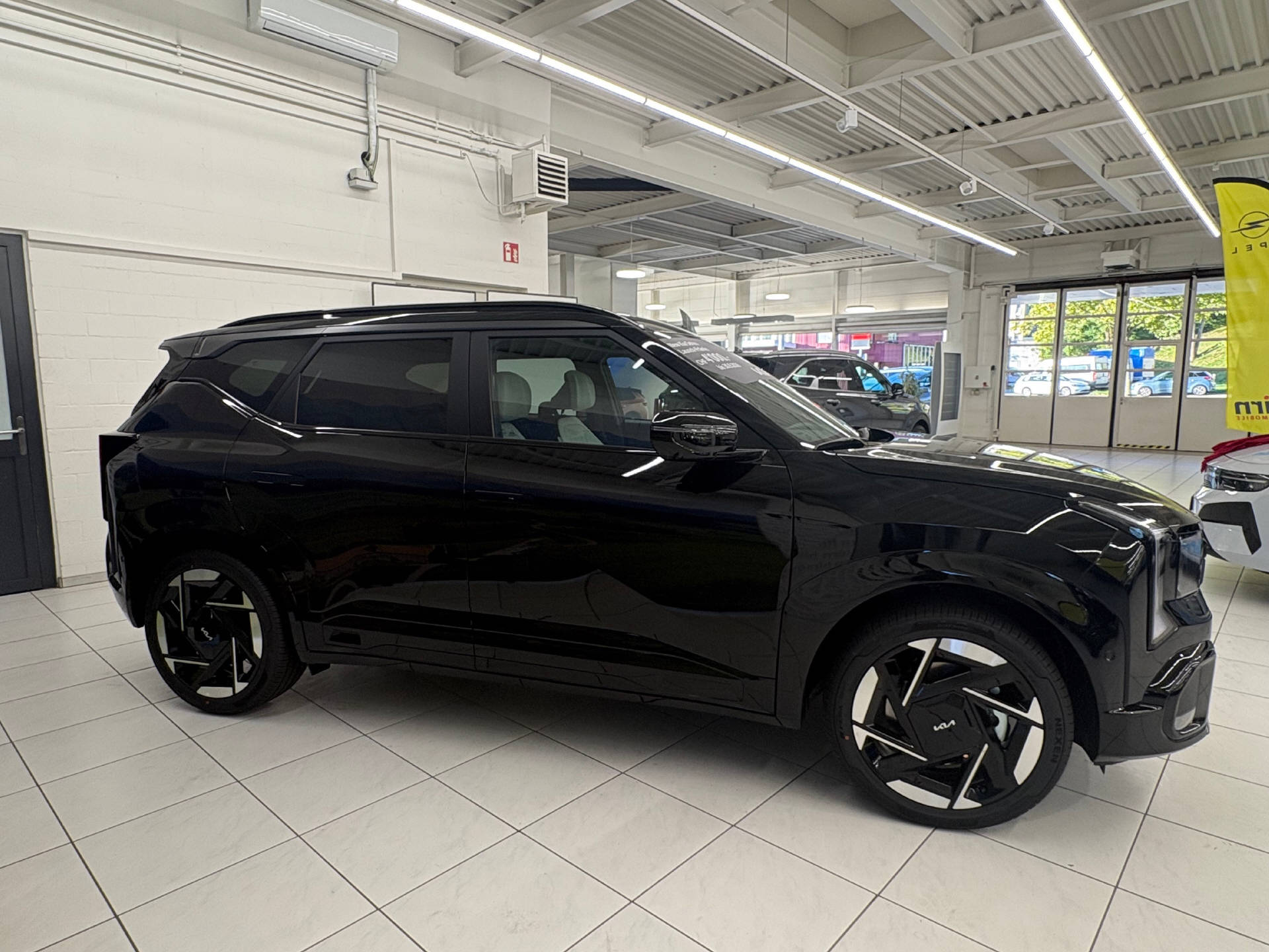 KIA Seltos 1.6 T-GDi GT-Line-image-4