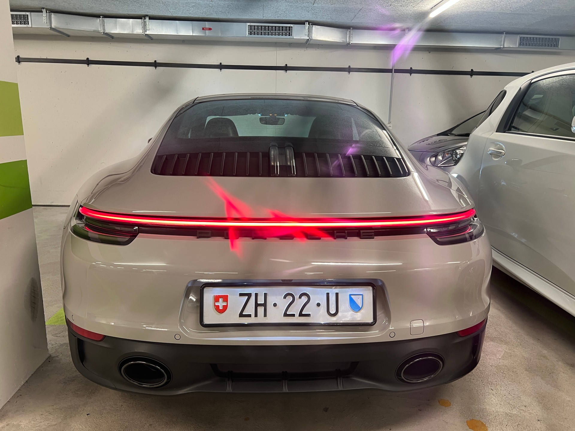 PORSCHE 911 Carrera GTS PDK KREIDE wie NEU-image-14