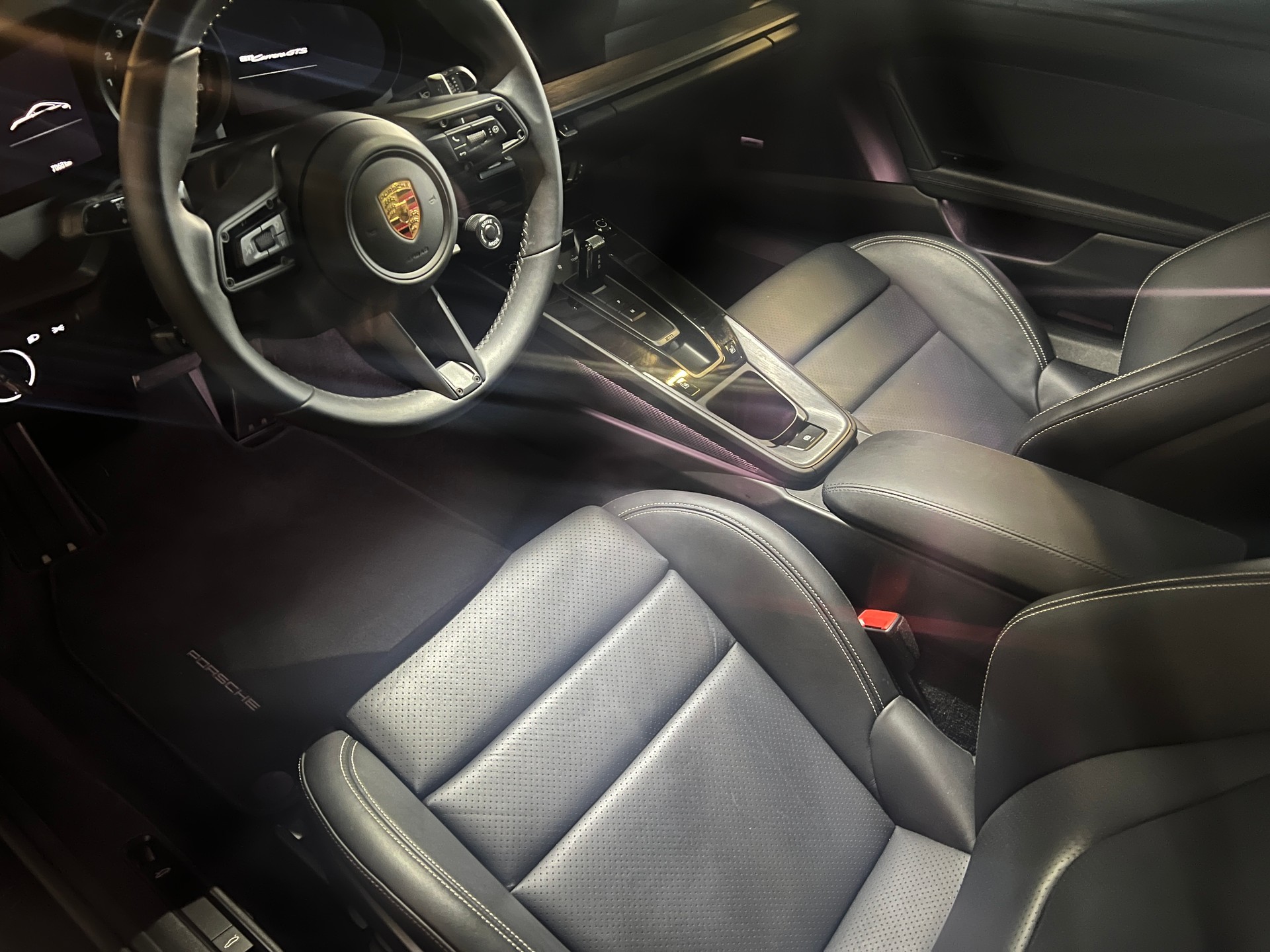 PORSCHE 911 Carrera GTS PDK KREIDE wie NEU-image-7