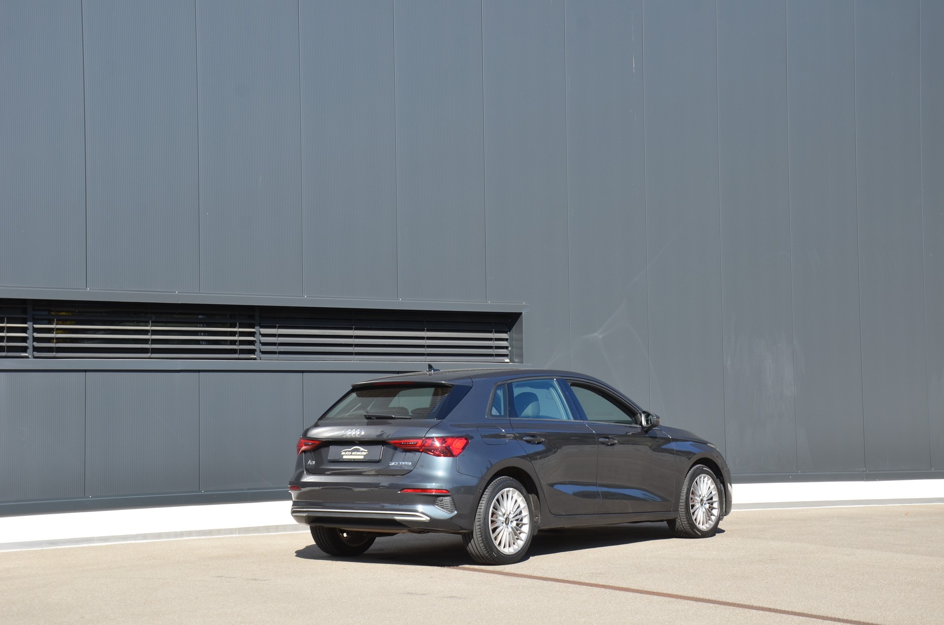 AUDI A3 Sportback 30 TFSI advanced S-tronic-showroom-element-2