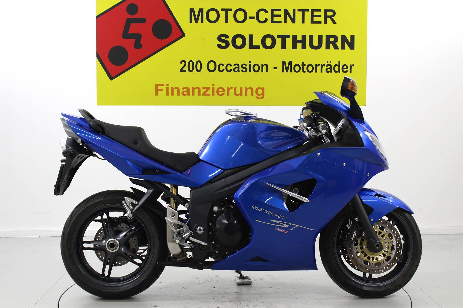 TRIUMPH Sprint 1050 ST-image-0