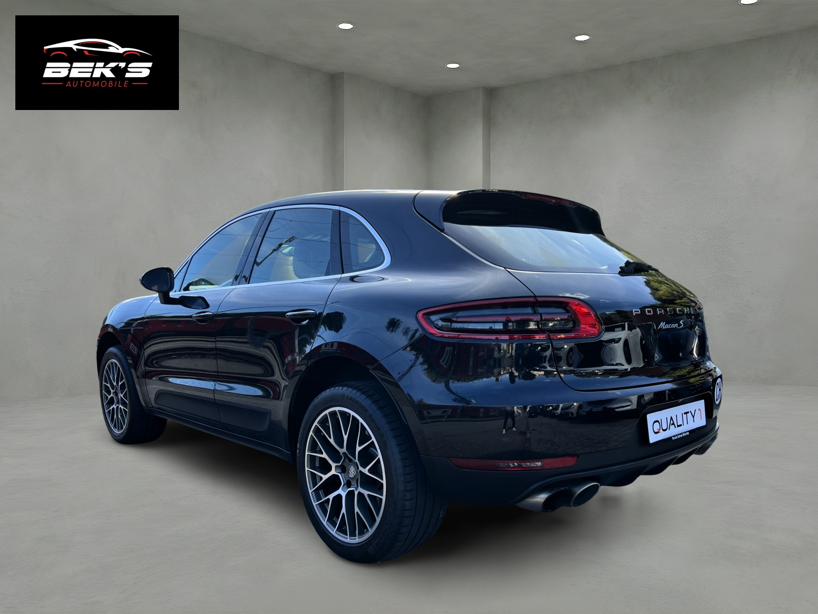 PORSCHE Macan S PDK-showroom-element-2
