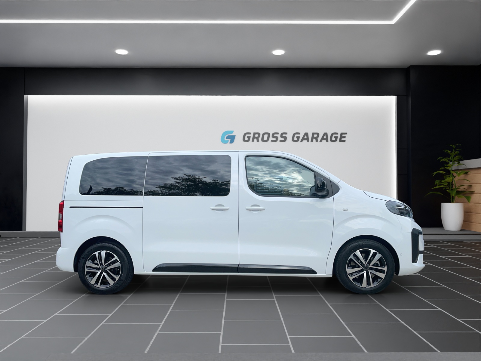 PEUGEOT Traveller NEW Business VIP Stand.-showroom-element-2