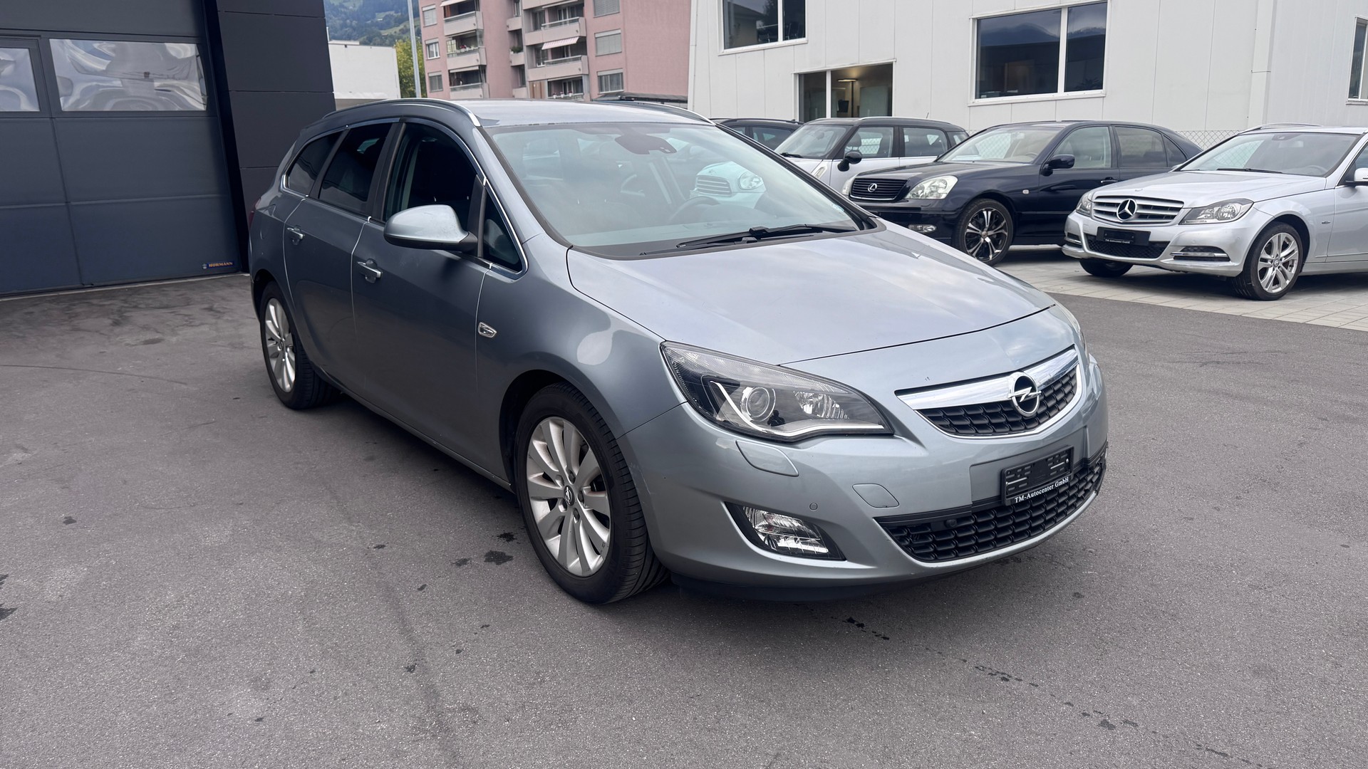 OPEL Astra SportsTourer 1.6i 16V Turbo Sport-image-1