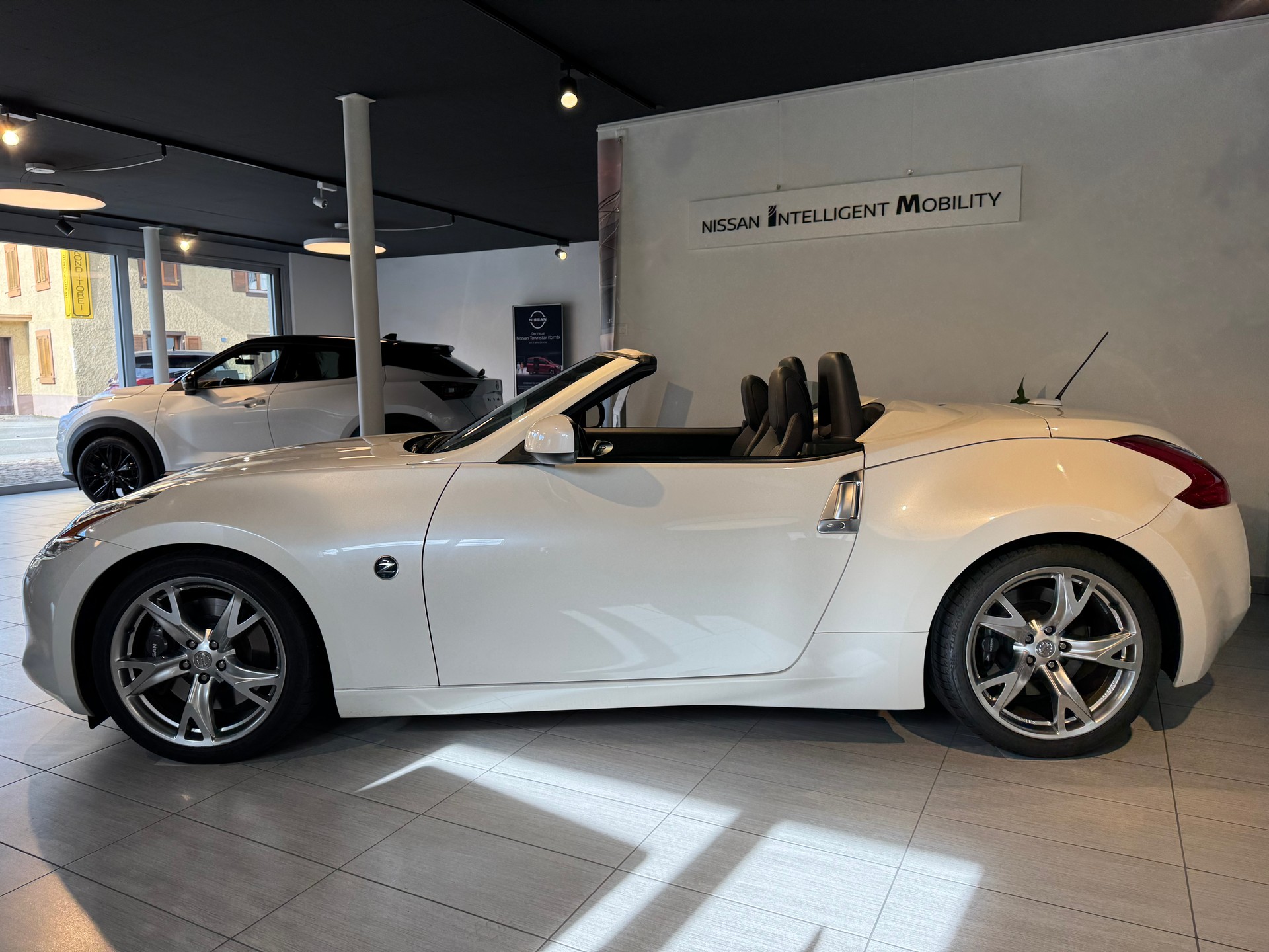 NISSAN 370 Z Roadster Pack Automatic-image-4