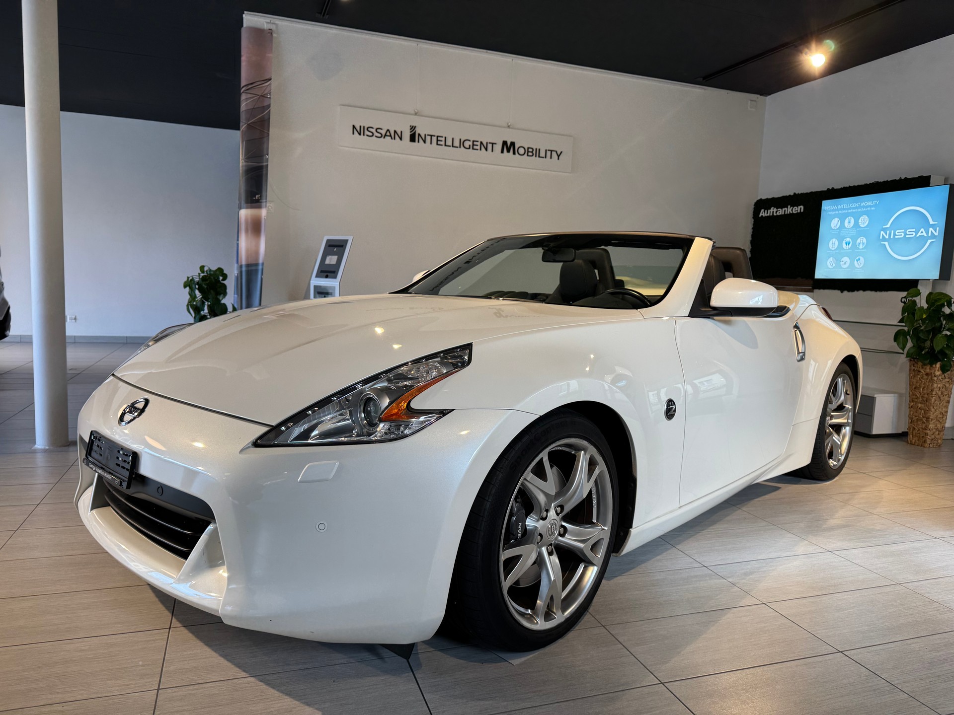 NISSAN 370 Z Roadster Pack Automatic-image-1