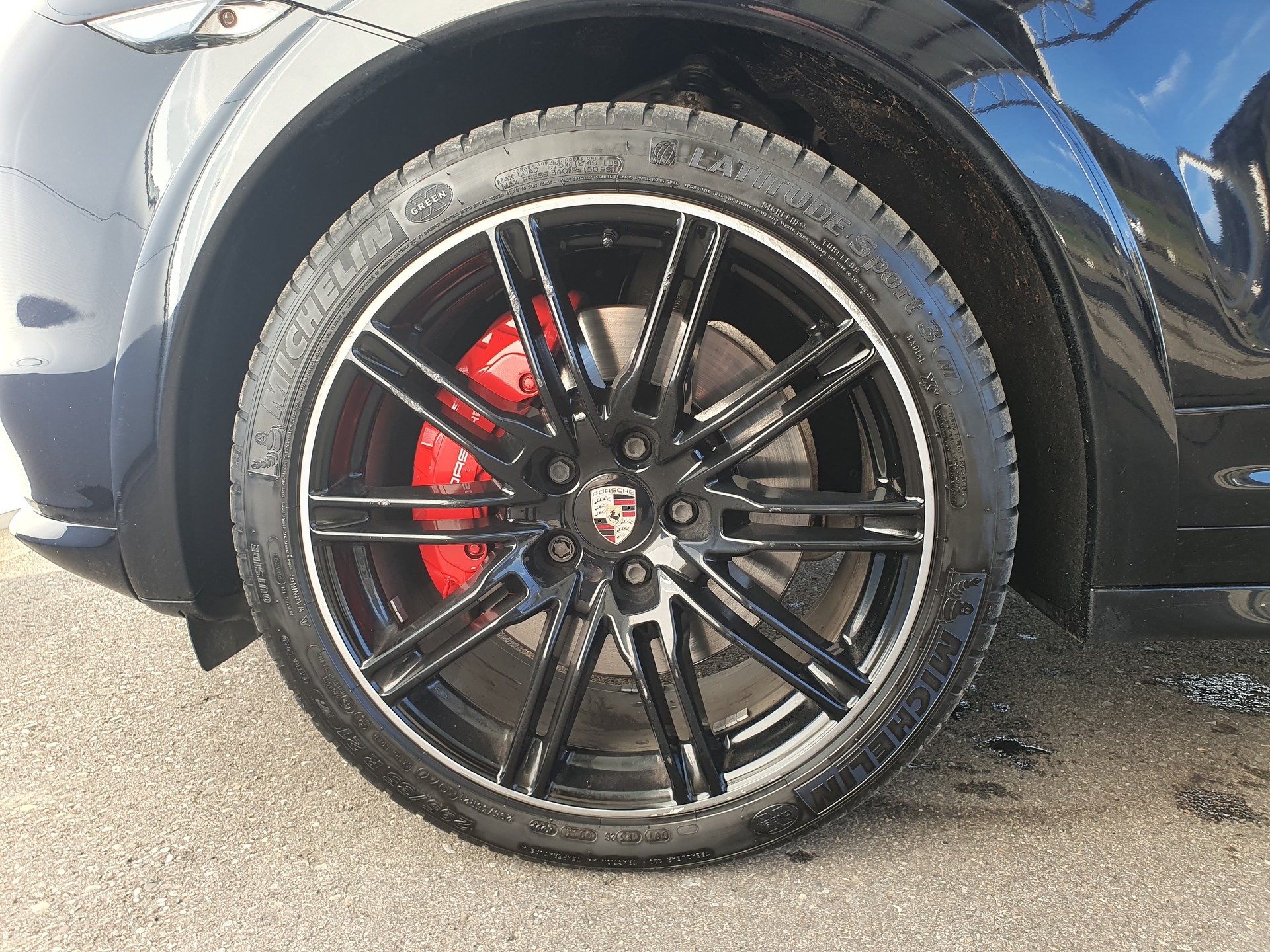 PORSCHE Cayenne Turbo S-image-5