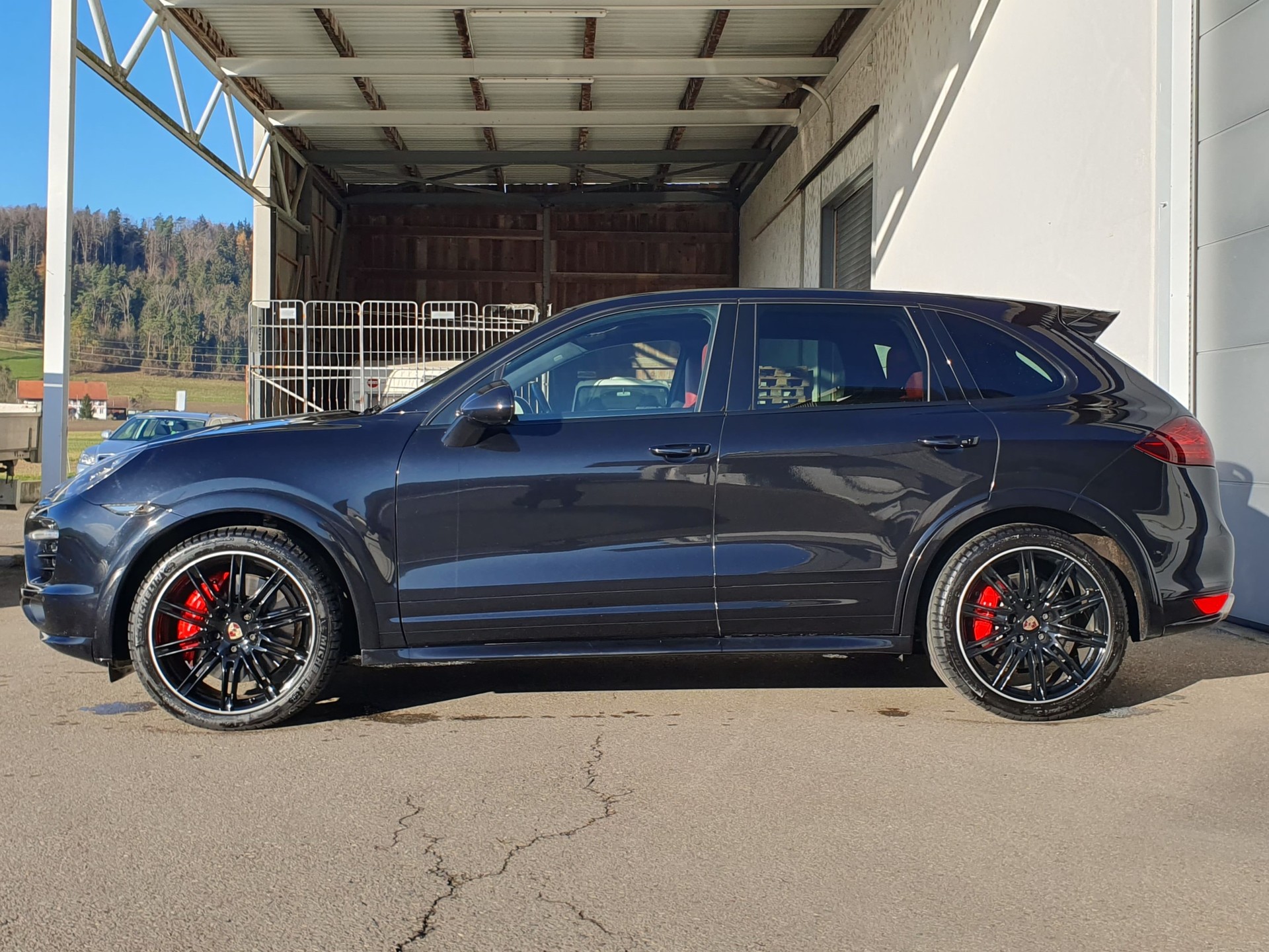 PORSCHE Cayenne Turbo S-image-1