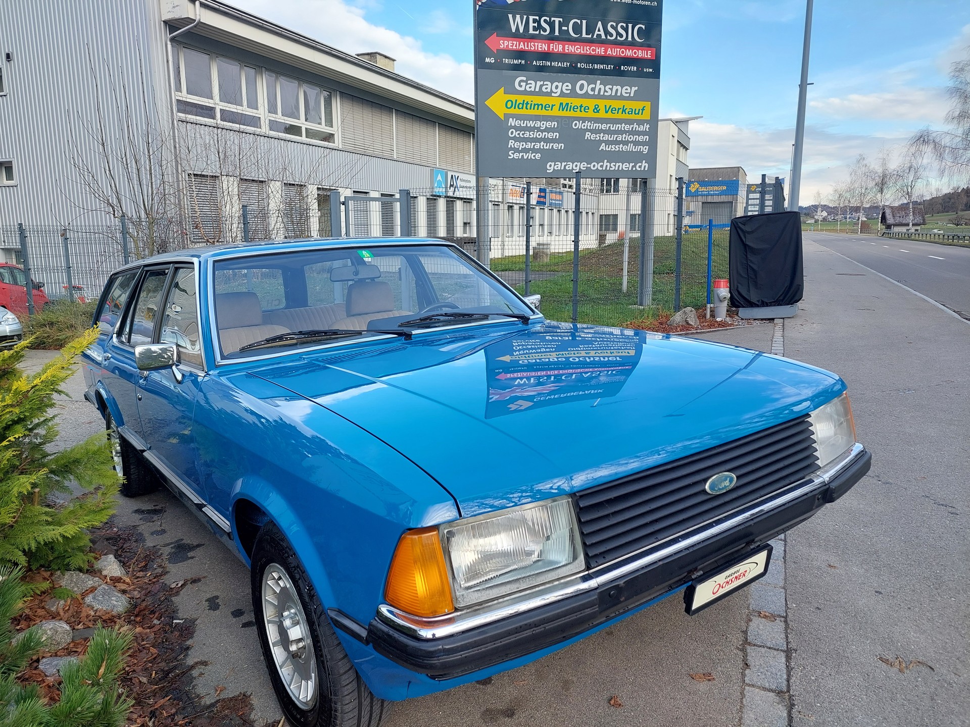 FORD Granada 2800 V6 GL A-showroom-element-3