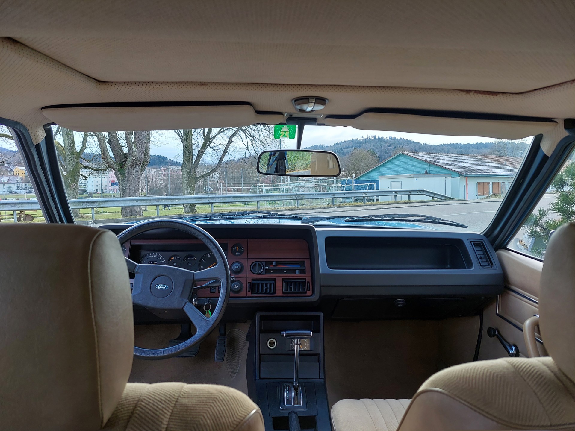 FORD Granada 2800 V6 GL A-image-9