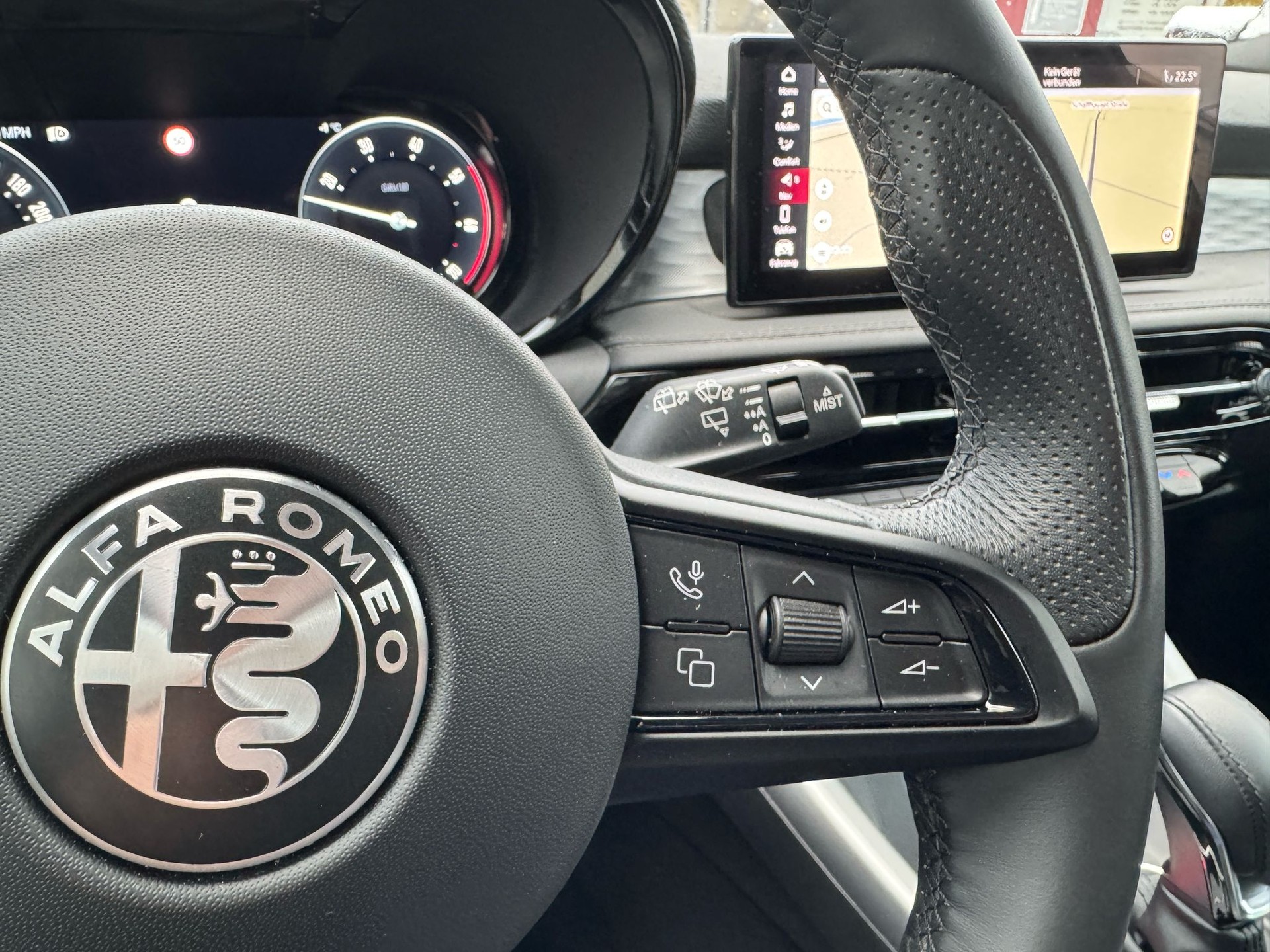 ALFA ROMEO TONALE VELOCE Q4 2.0TURBO 272PS-image-7