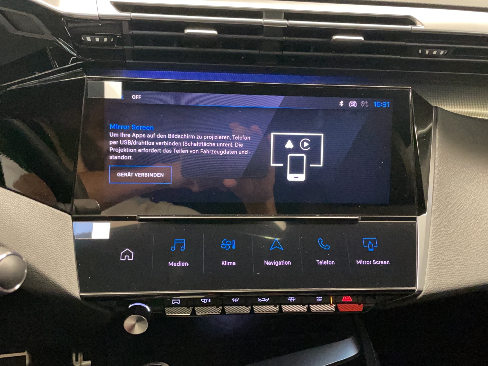 PEUGEOT 308 1.6 PHEV 180 GT-image-9