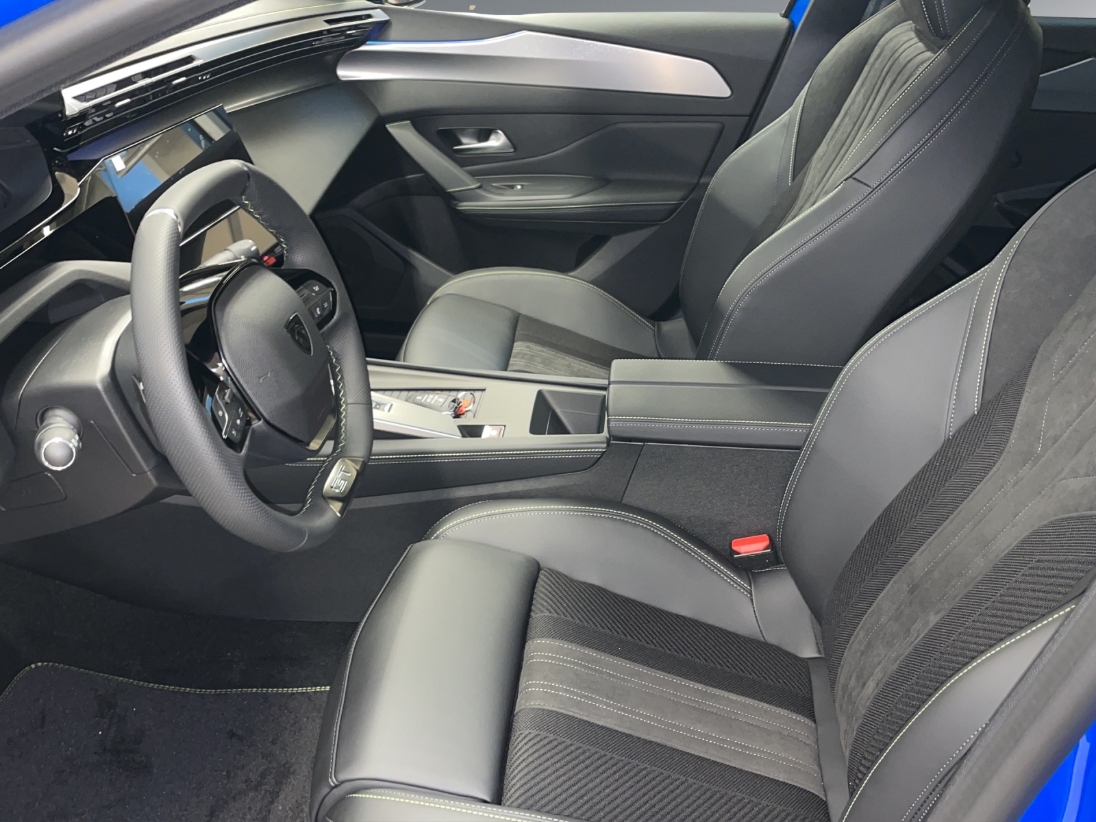 PEUGEOT 308 1.6 PHEV 180 GT-showroom-element-3