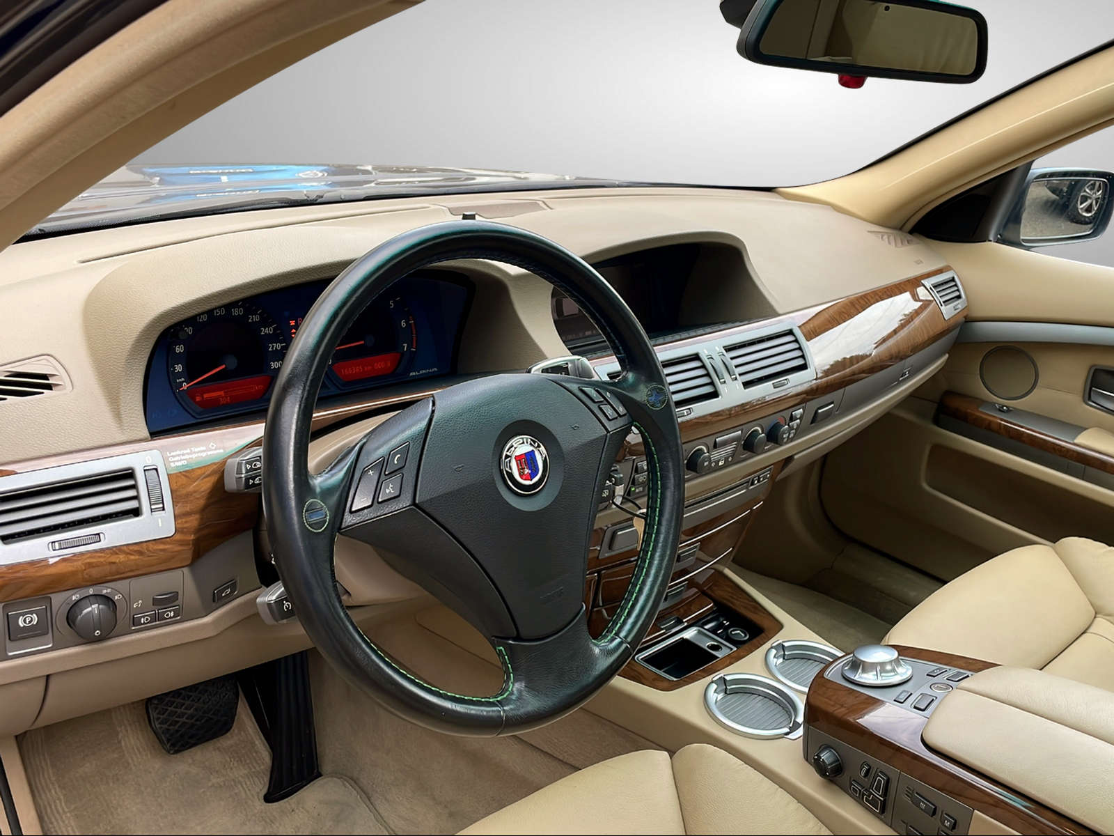 BMW-ALPINA B7 4.4 V8-image-7