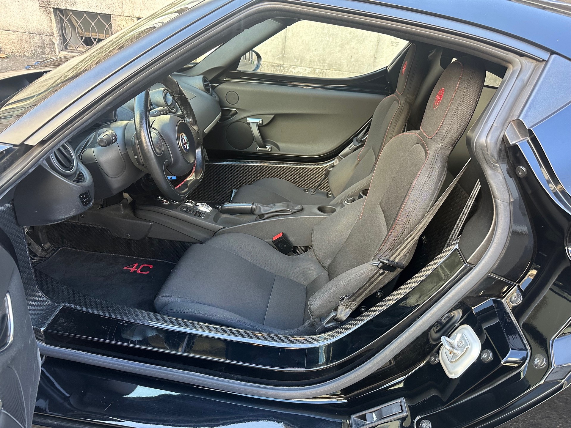 ALFA ROMEO 4C 1750 TBi TCT-image-11