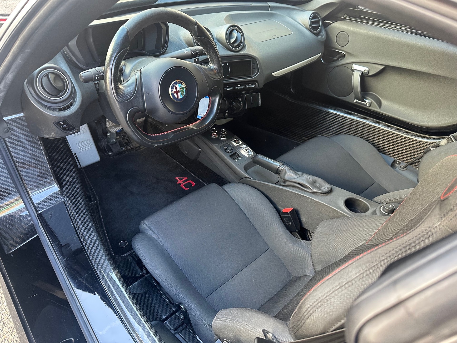 ALFA ROMEO 4C 1750 TBi TCT-image-10