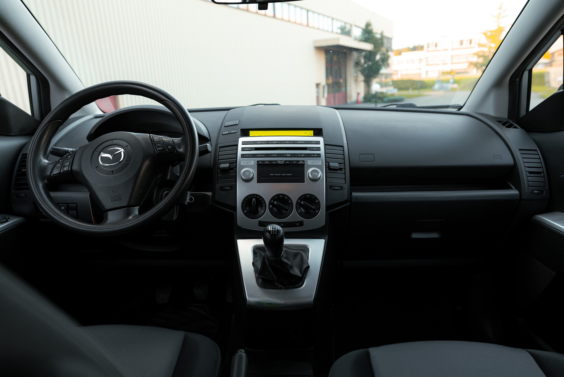 MAZDA 5 2.0d 16V Confort-image-14