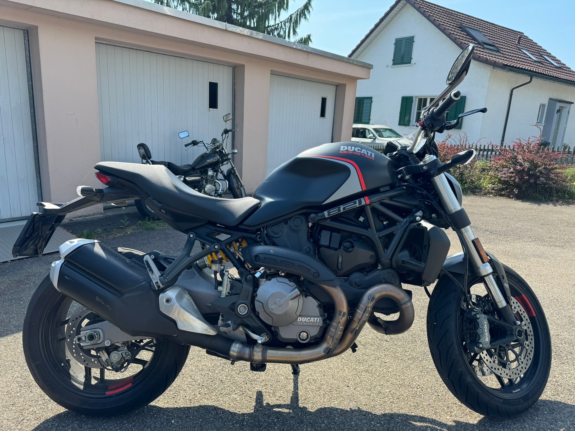 DUCATI Monster 821 Stealth ABS-image-1