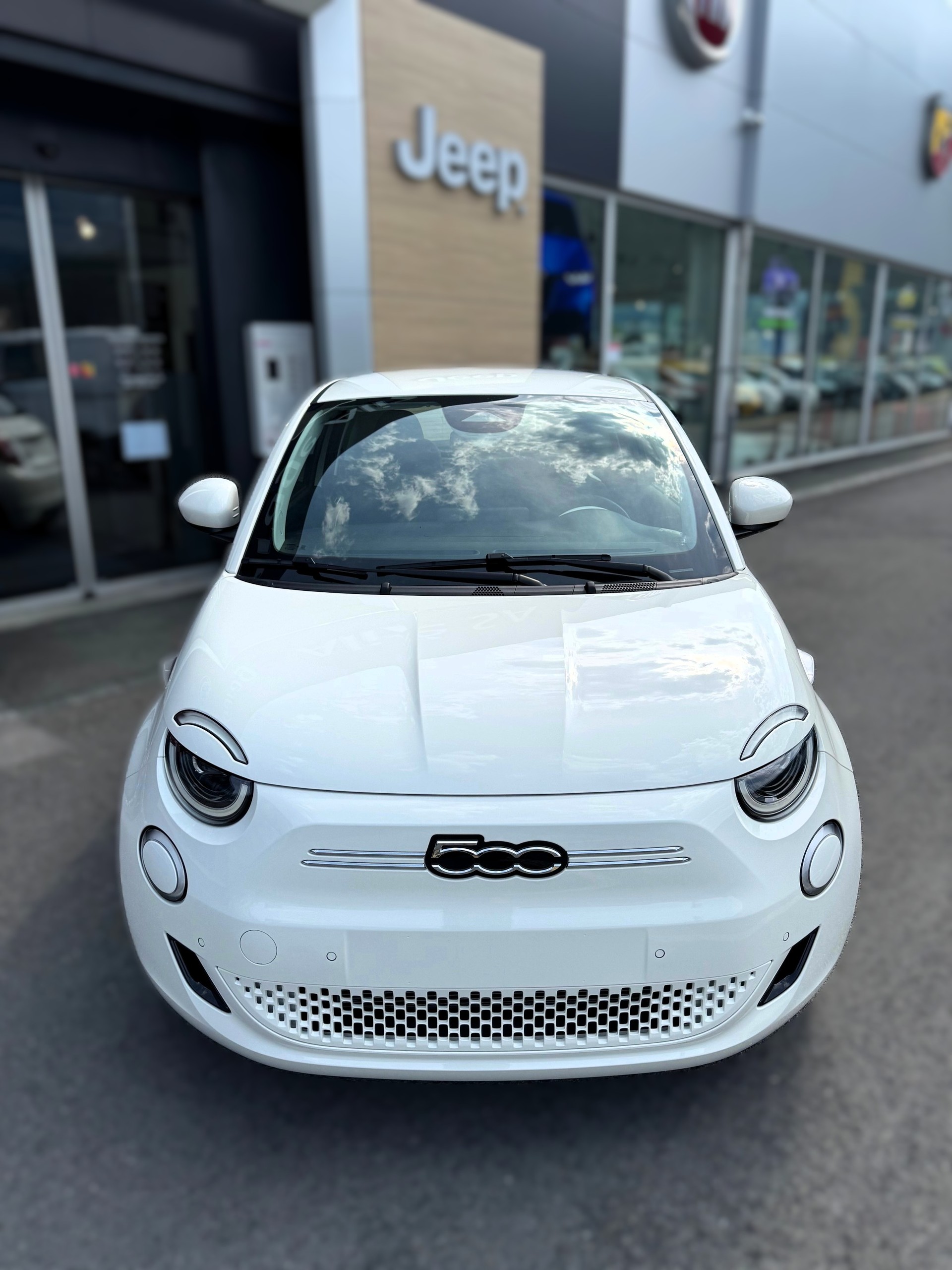 FIAT 500 electric 87 kW Swiss Edition-image-7