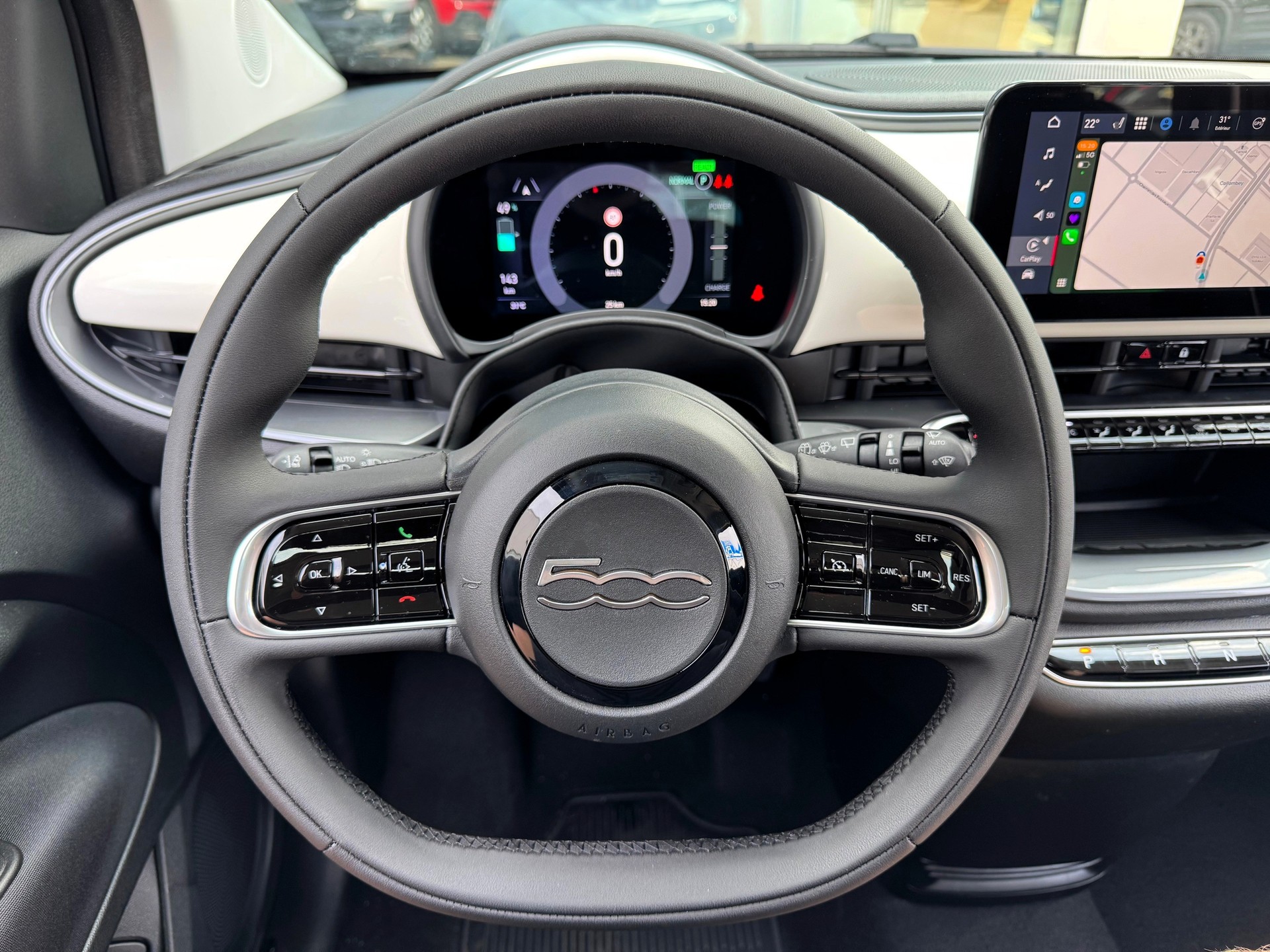 FIAT 500 electric 87 kW Swiss Edition-image-9