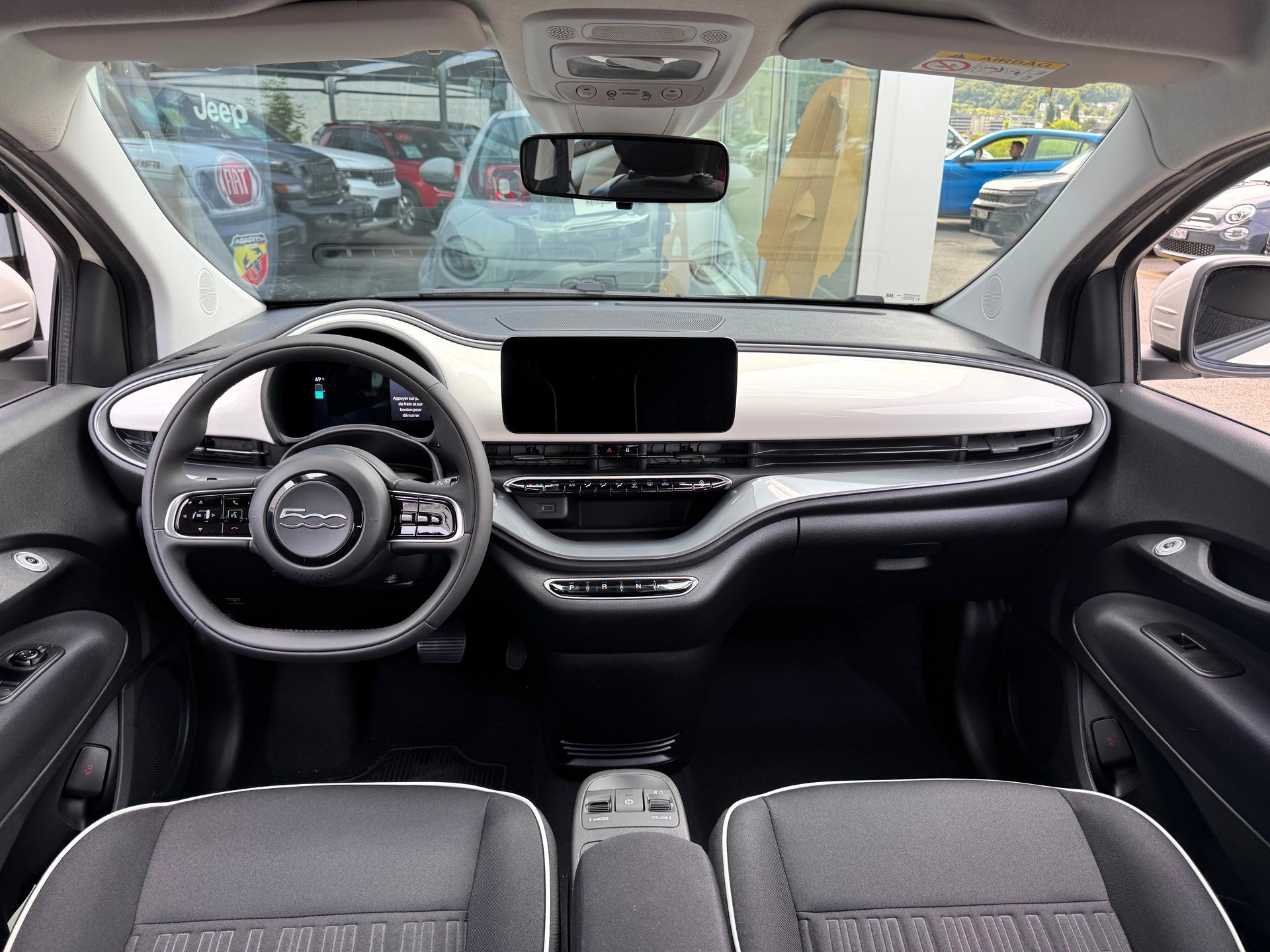 FIAT 500 electric 87 kW Swiss Edition-image-8