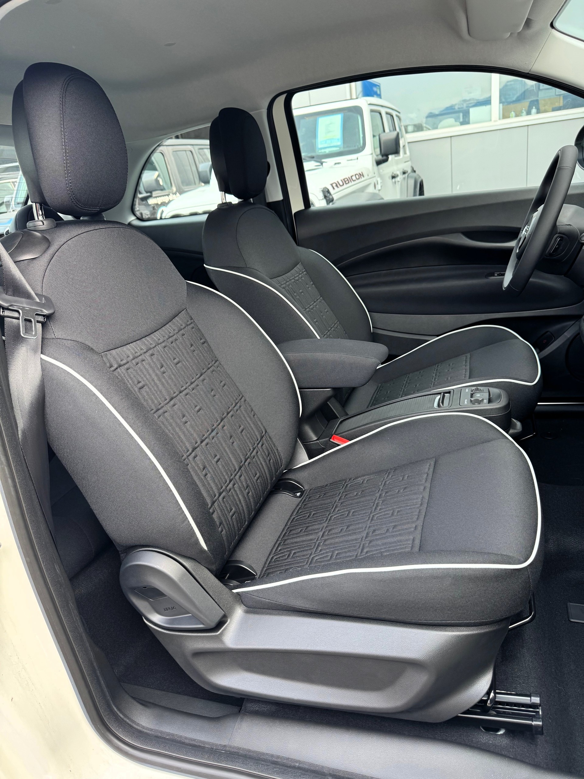FIAT 500 electric 87 kW Swiss Edition-image-15