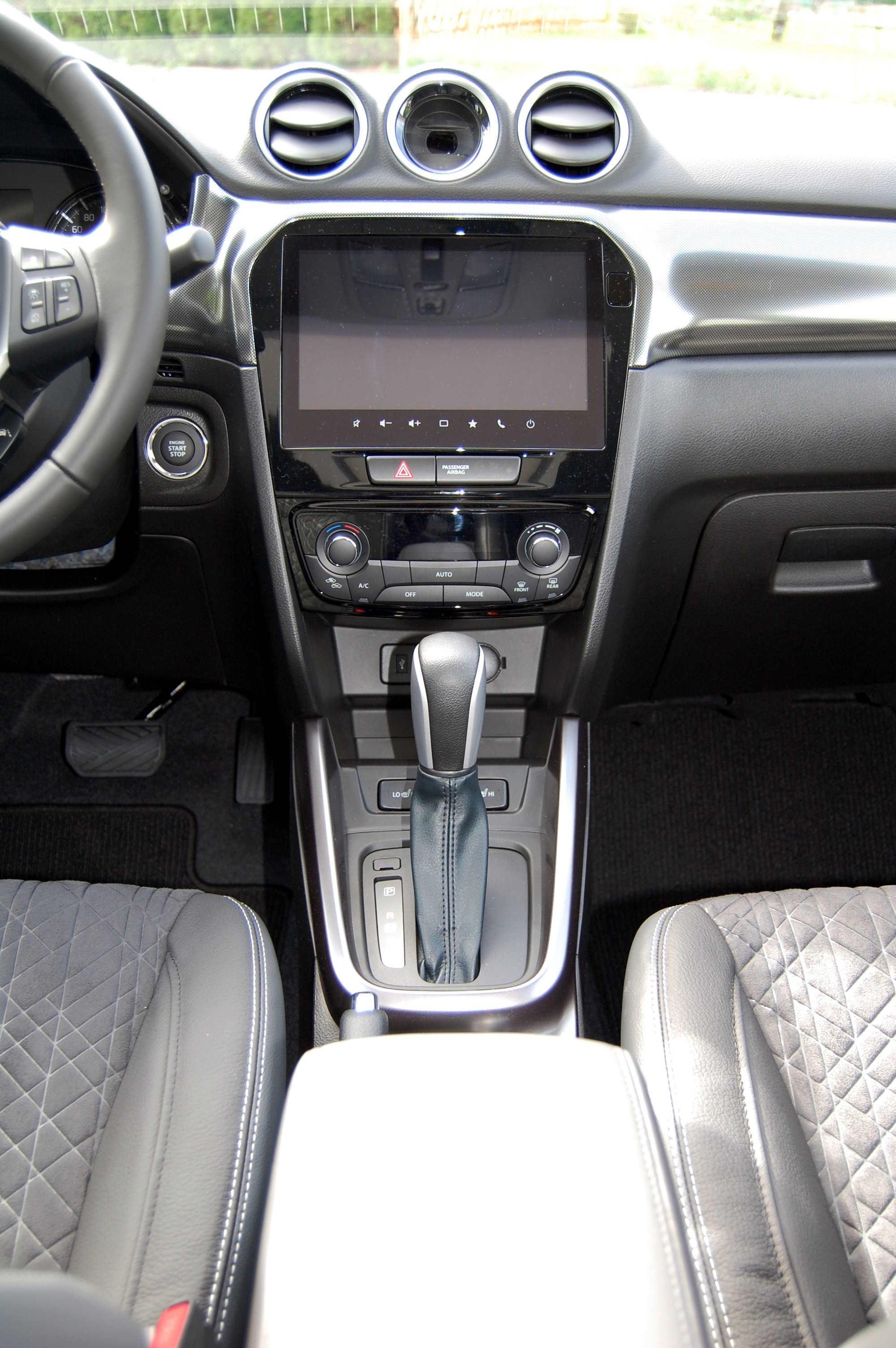 SUZUKI Vitara 1.4 T Compact Top Hybrid 4x4-image-8