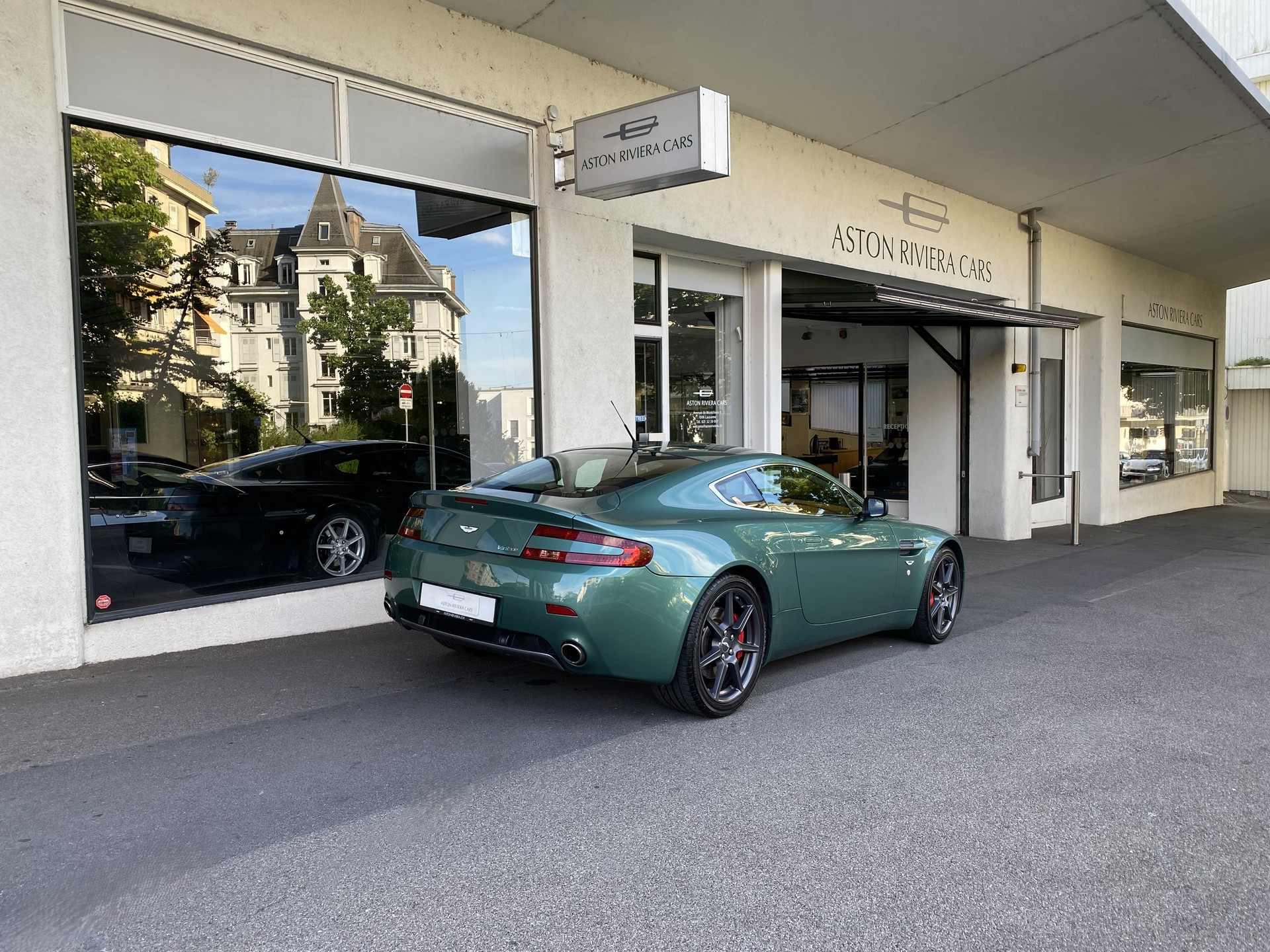 ASTON MARTIN V8 Vantage 4.3 Sportshift-image-5