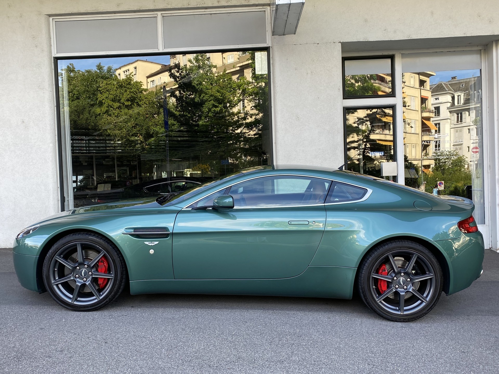 ASTON MARTIN V8 Vantage 4.3 Sportshift-image-1