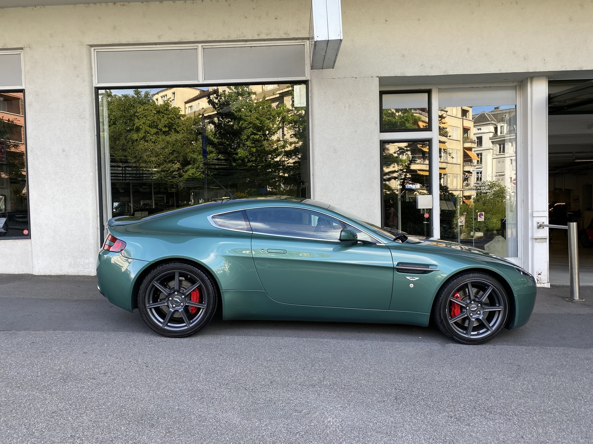 ASTON MARTIN V8 Vantage 4.3 Sportshift-image-4