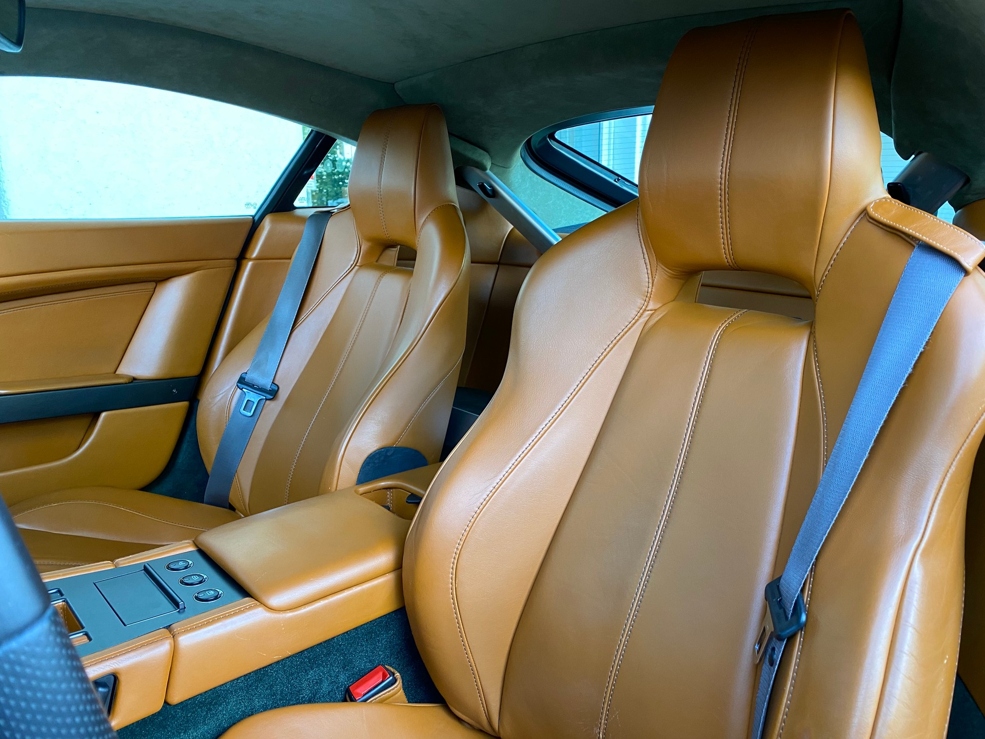 ASTON MARTIN V8 Vantage 4.3 Sportshift-image-7
